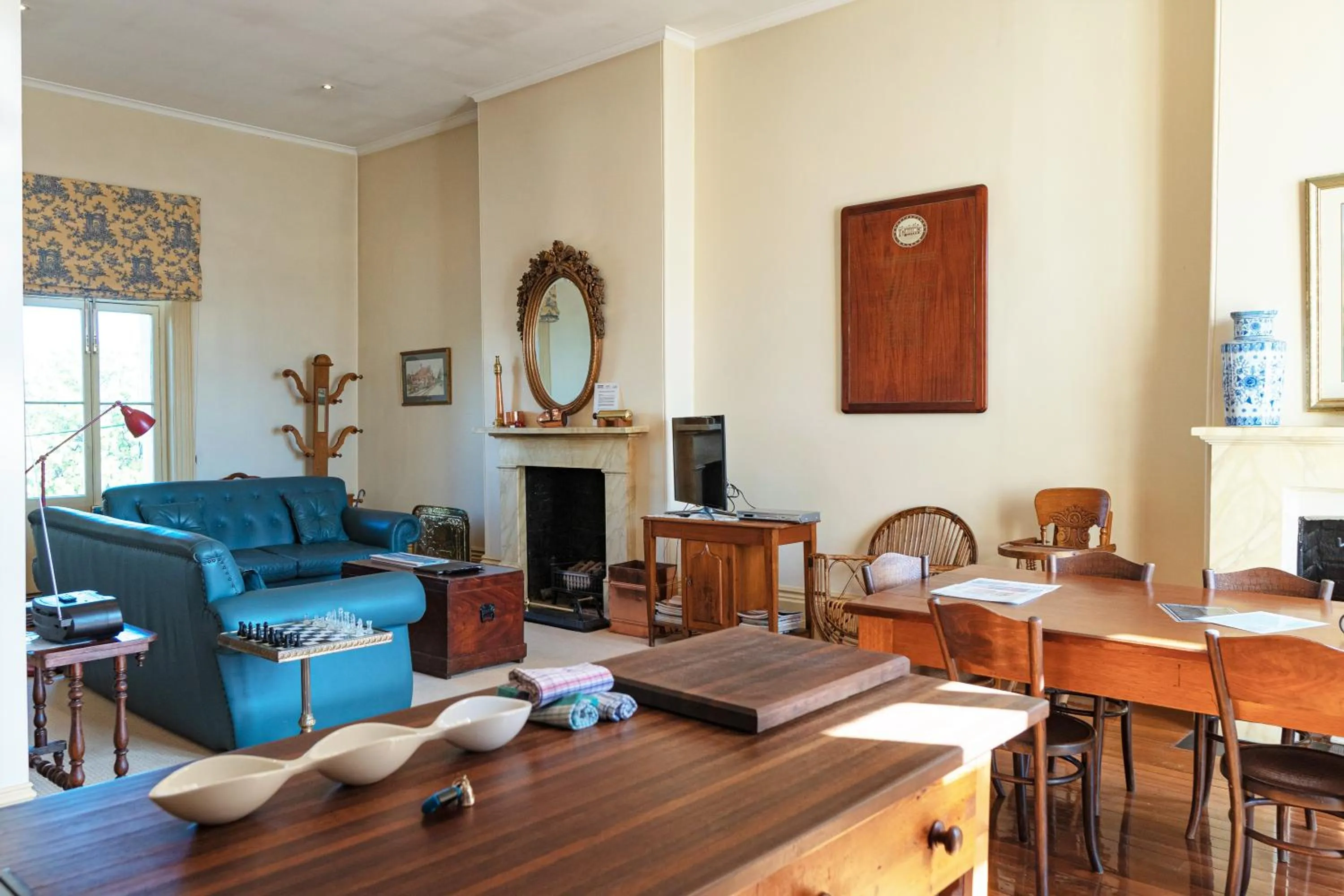 Living room in Fire Station Inn