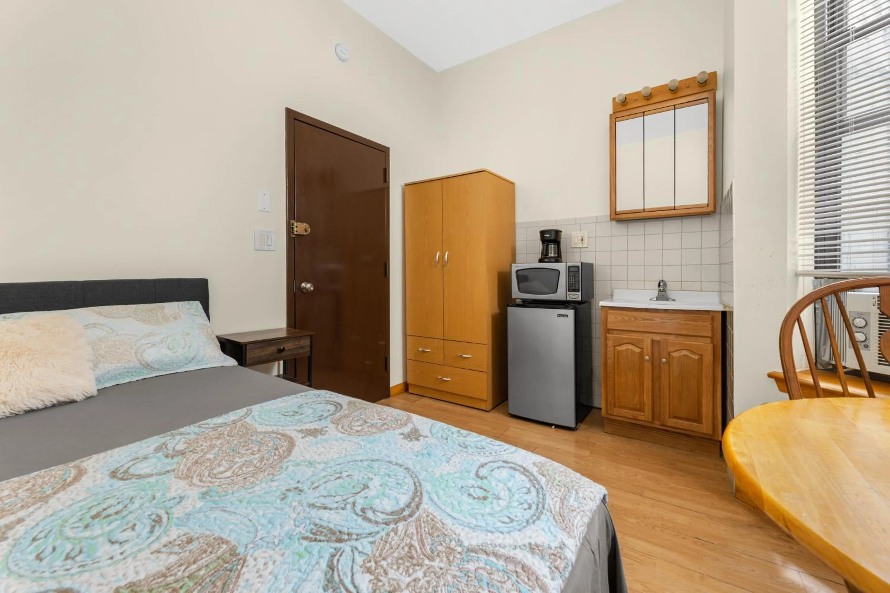 Photo of the whole room, Bed in West 30th Street Guest House