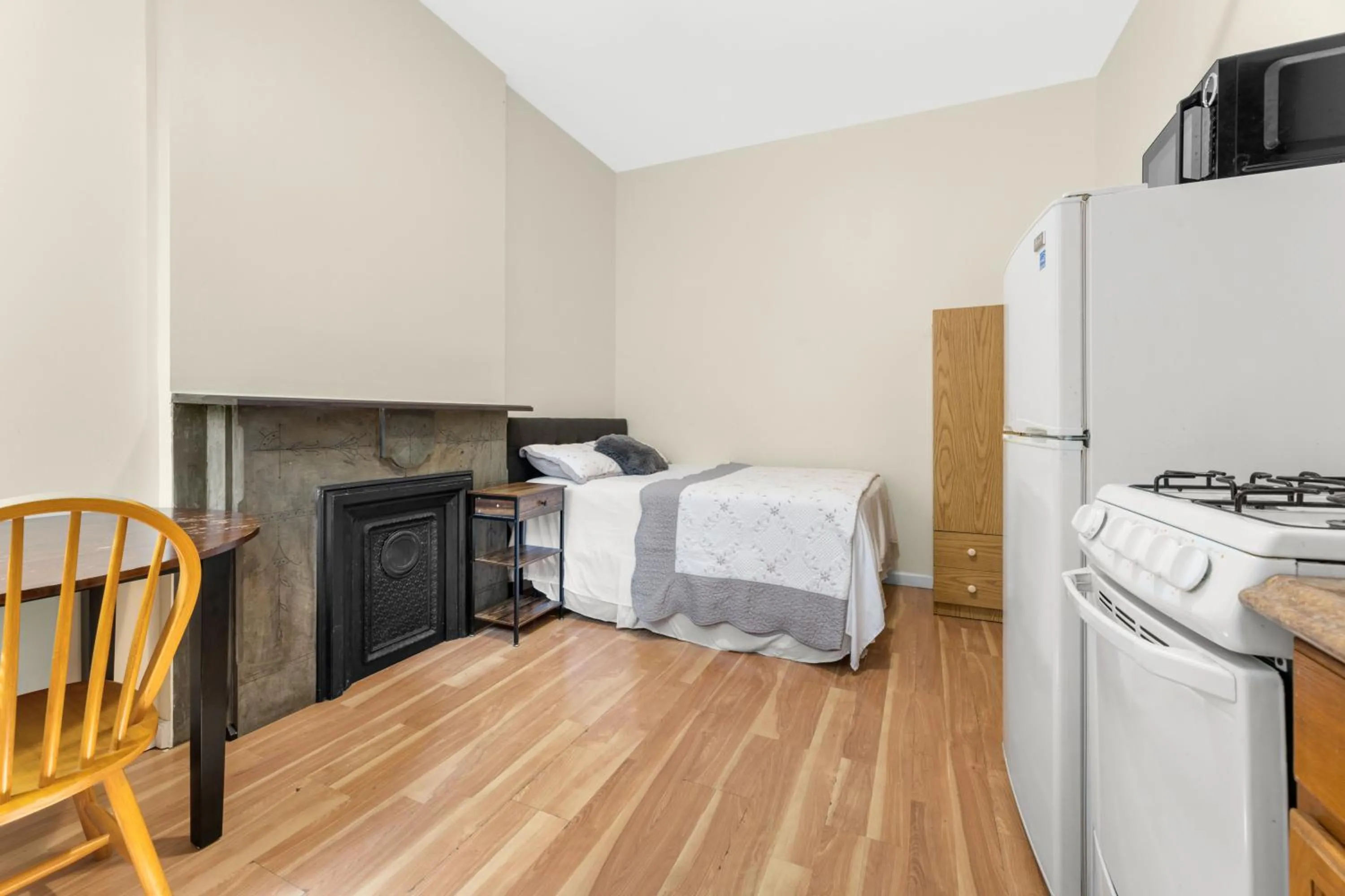 Photo of the whole room in West 30th Street Guest House