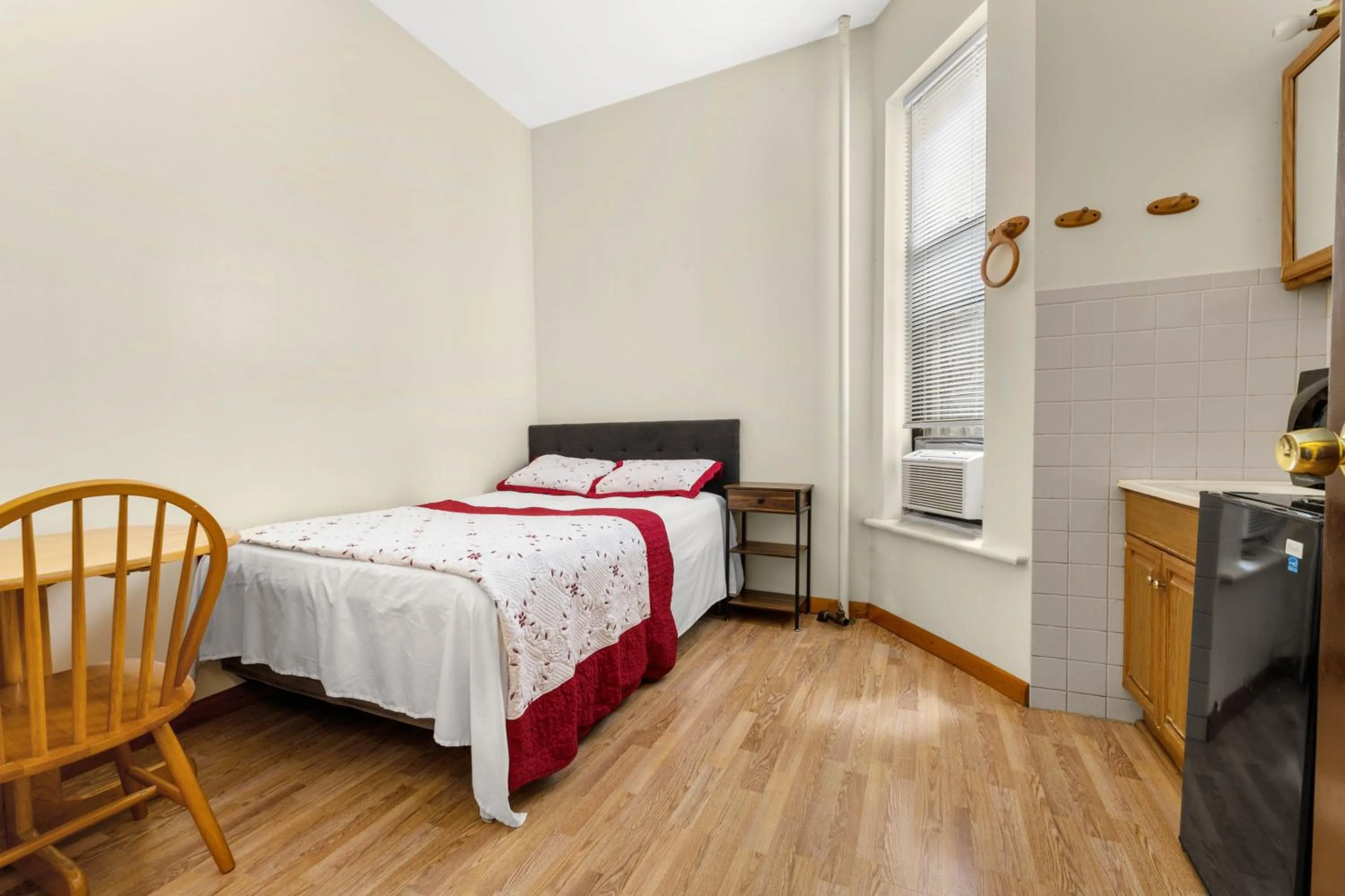 Bed in West 30th Street Guest House