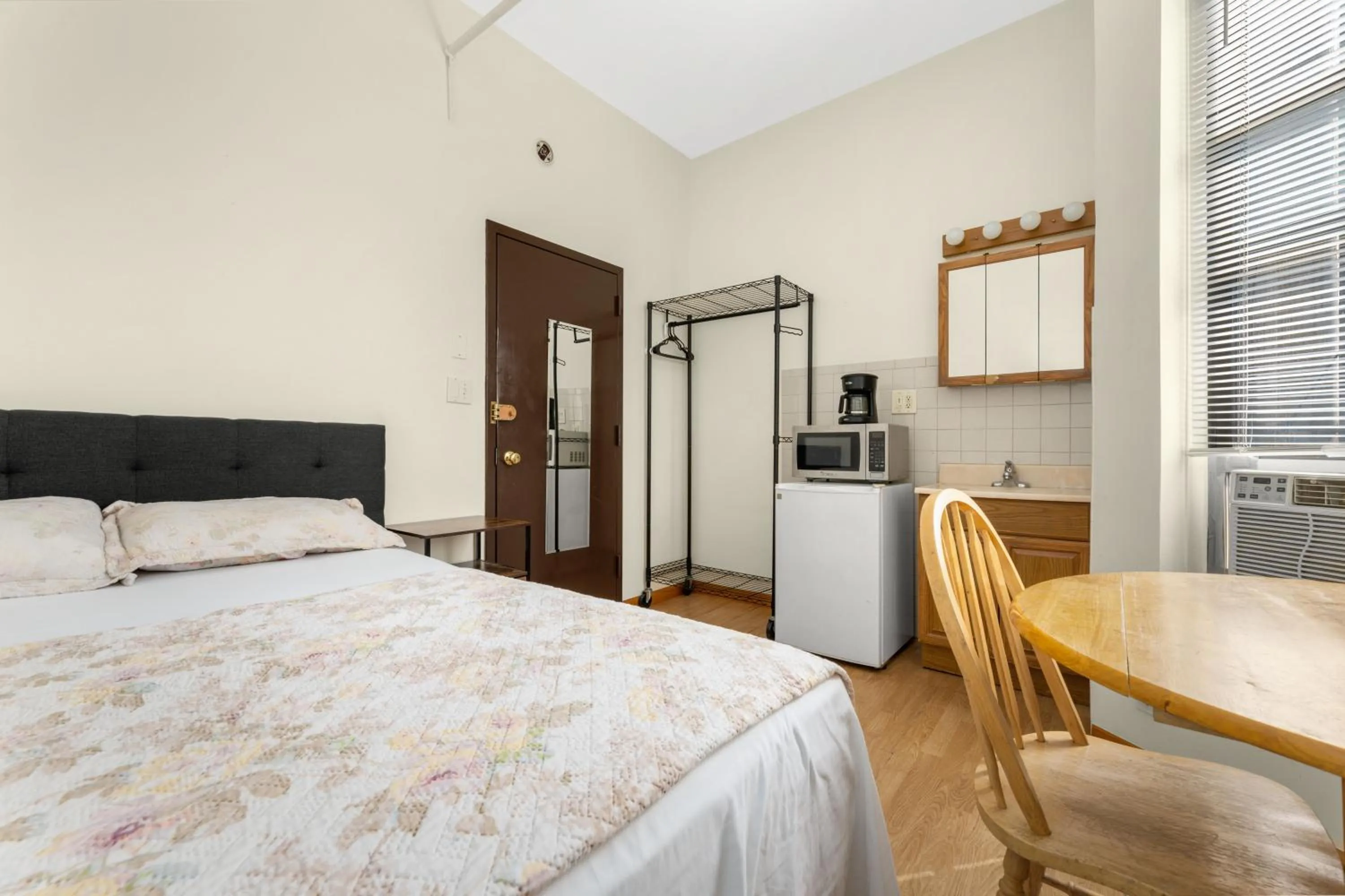 Photo of the whole room, Bed in West 30th Street Guest House