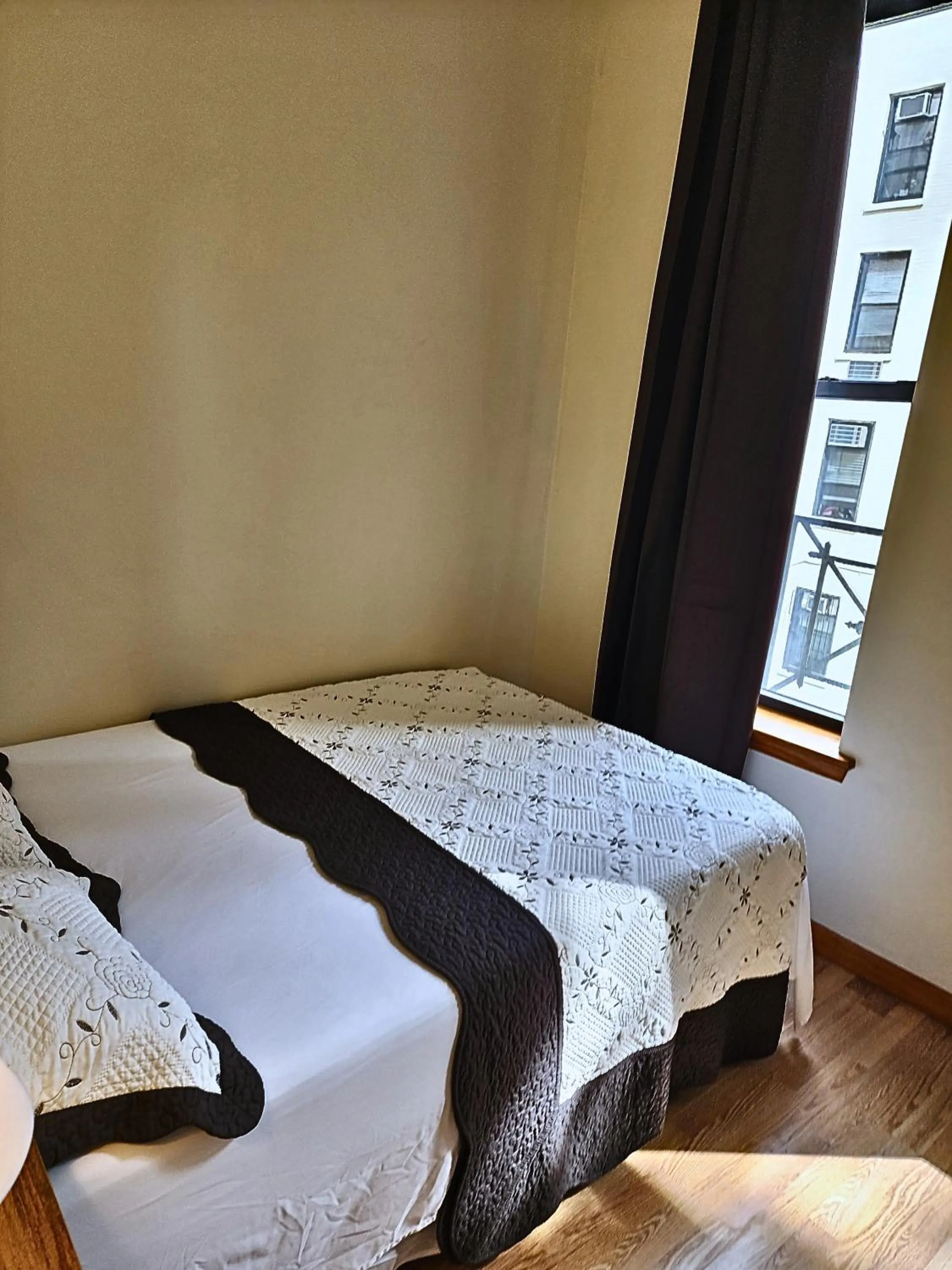 Bed in West 30th Street Guest House