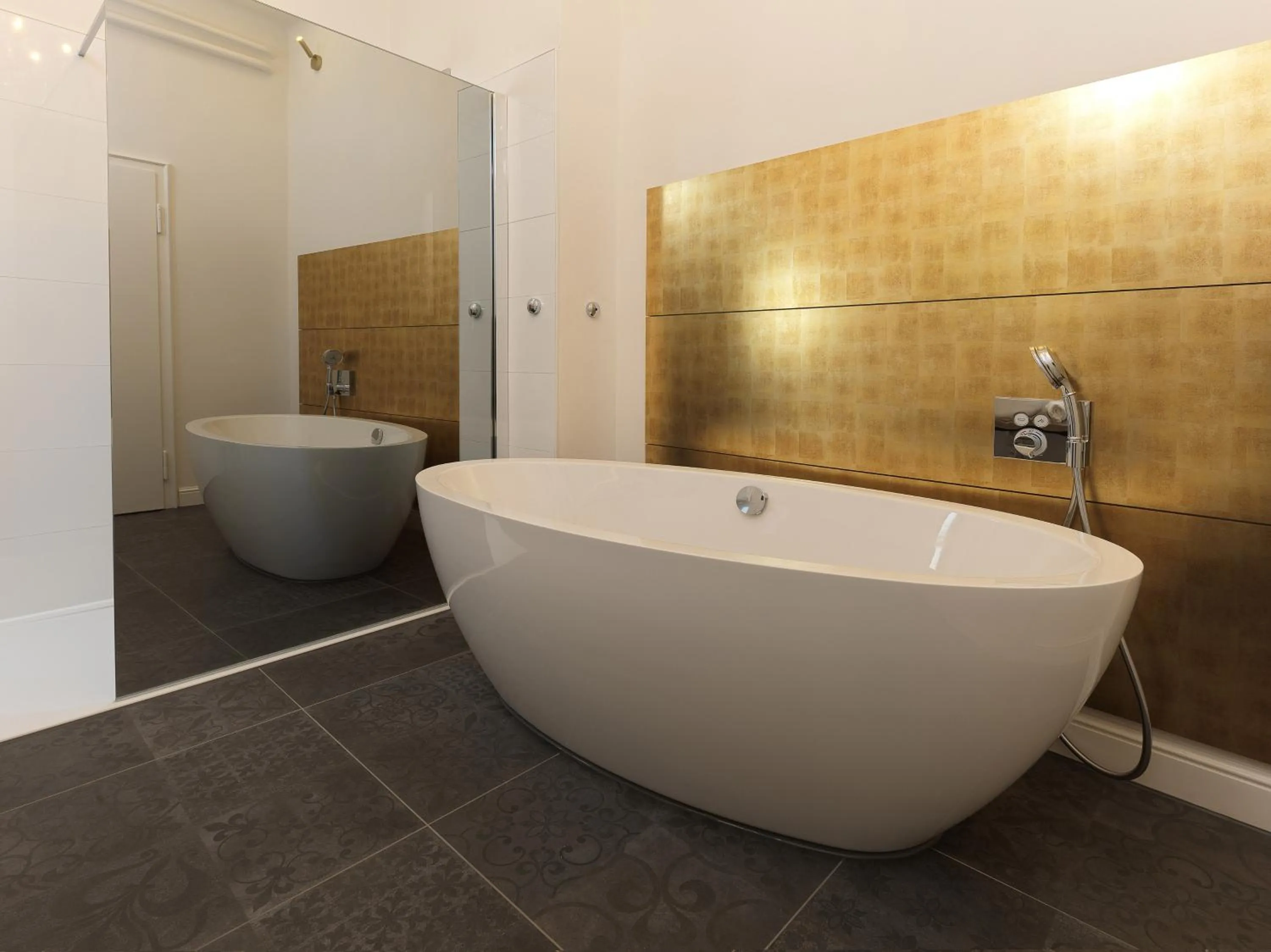 Bathroom in Lodner Hotel Drei Mohren