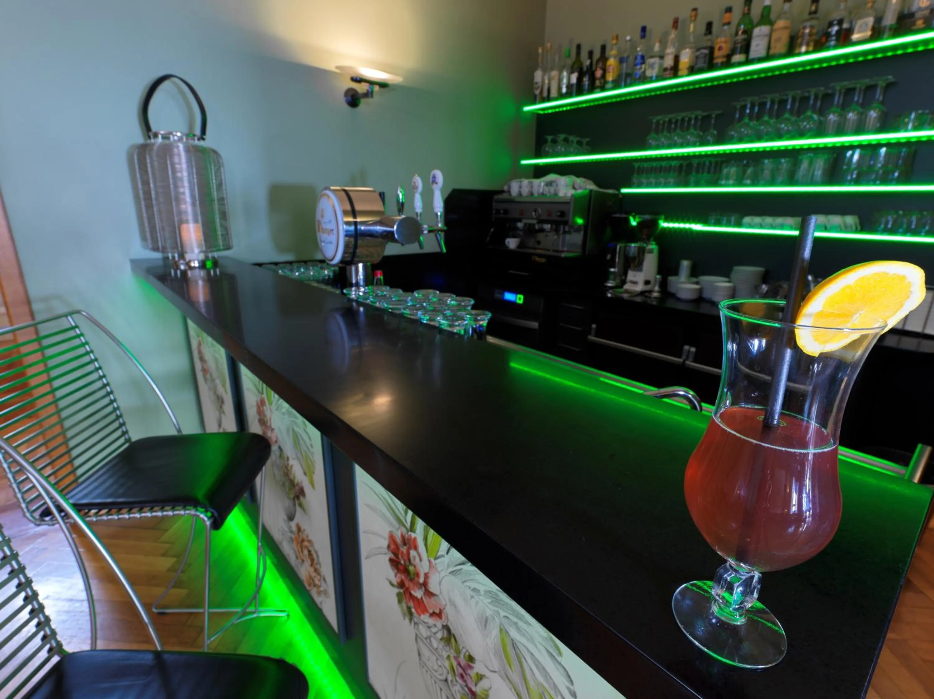 Lounge or bar in Lodner Hotel Drei Mohren