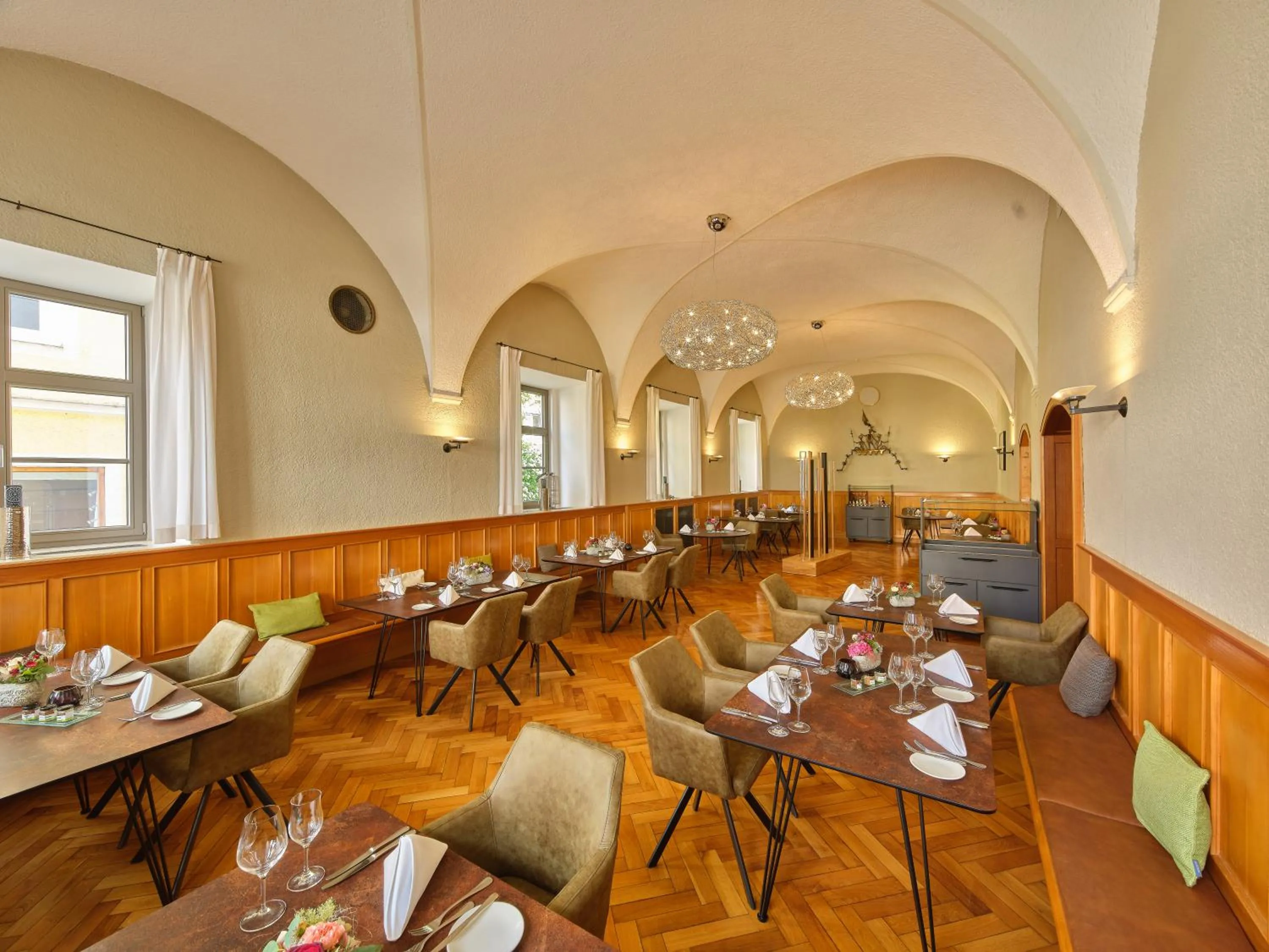 Restaurant/places to eat in Lodner Hotel Drei Mohren