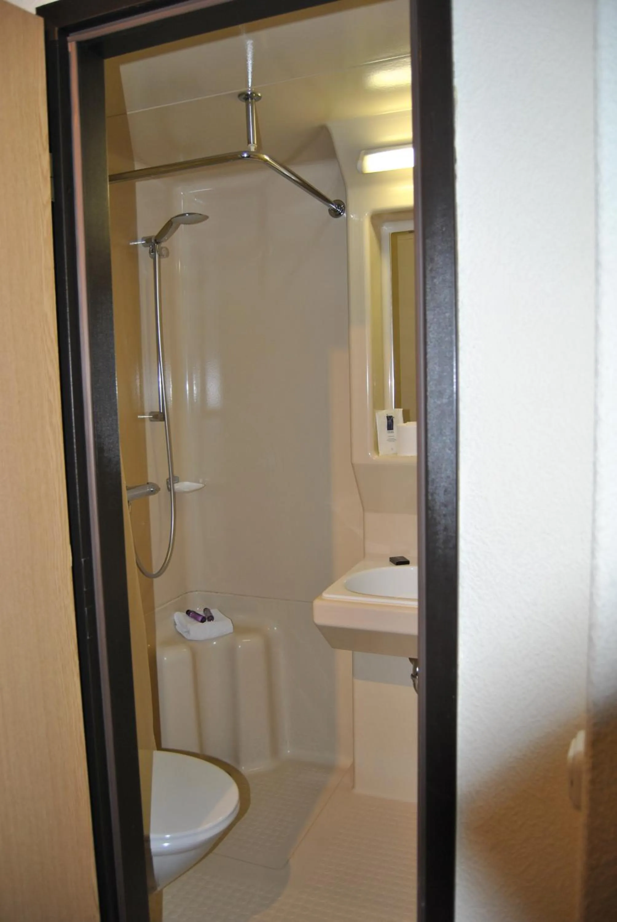 Shower in Lodner Hotel Drei Mohren