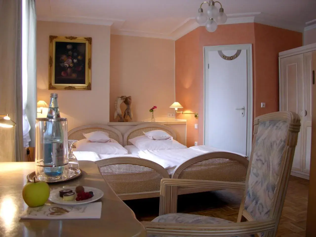 Double Room - single occupancy in Lodner Hotel Drei Mohren Double Room - single occupancy in Lodner Hotel Drei Mohren