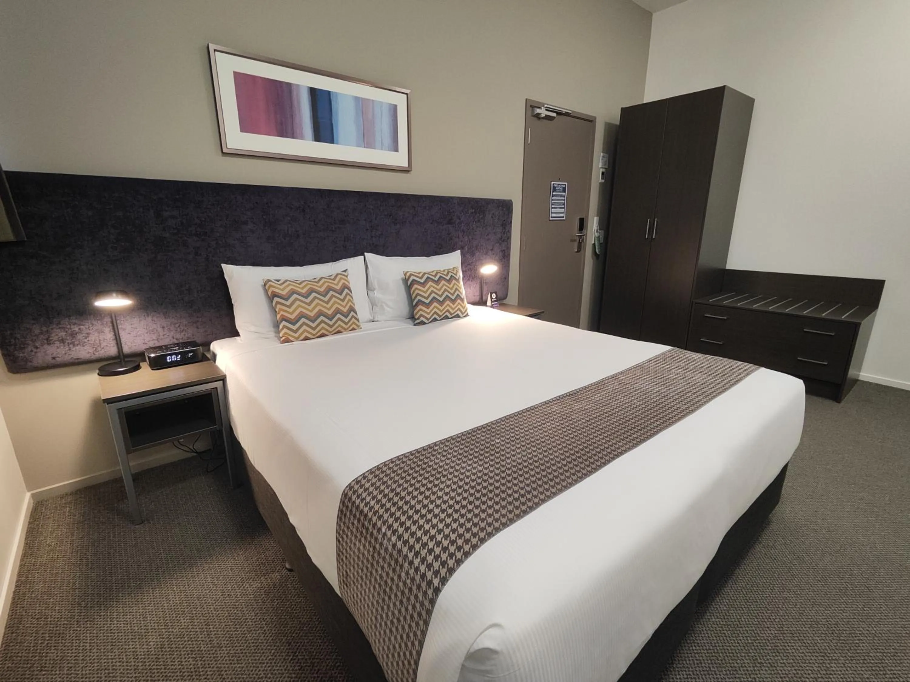 Bedroom, Bed in Quest New Plymouth CBD Apartment Hotel