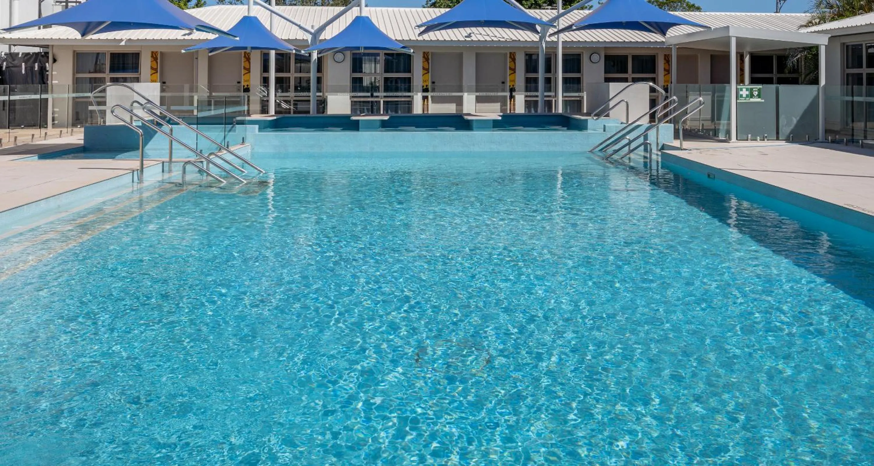 Swimming pool in Best Western Cambridge Hotel Kununurra