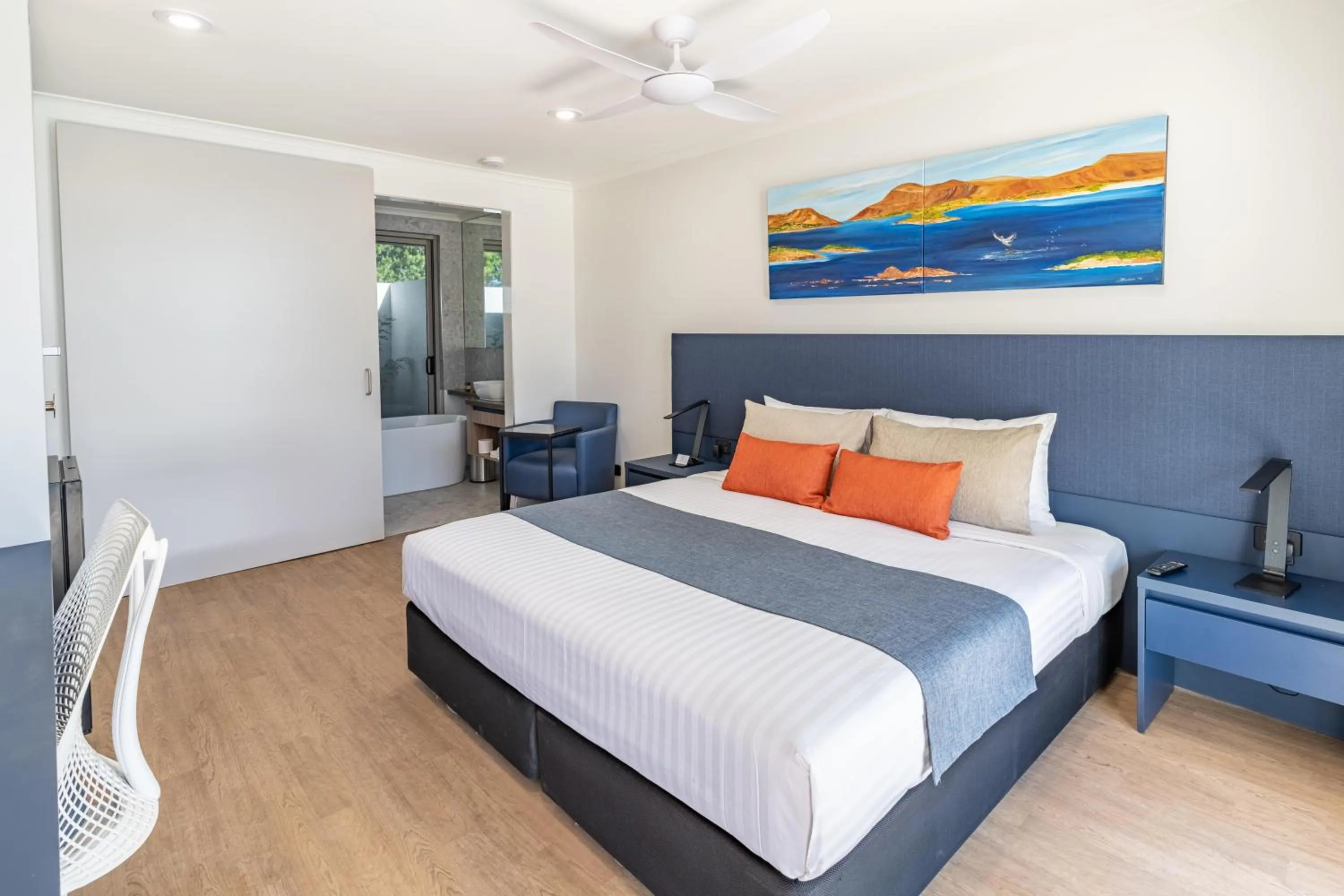 Bed in Best Western Cambridge Hotel Kununurra