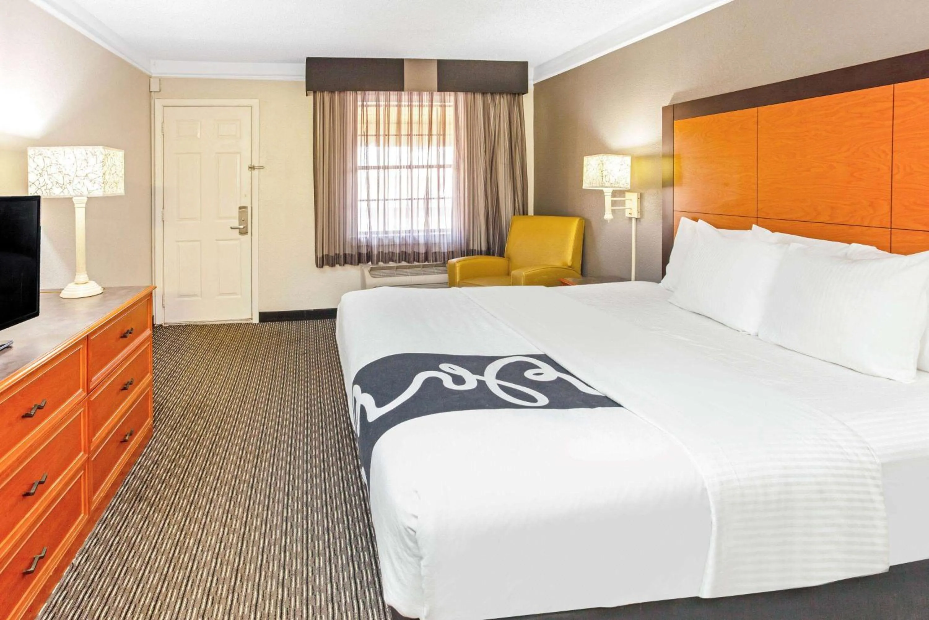 Photo of the whole room in La Quinta Inn by Wyndham Wichita Falls Event Center North