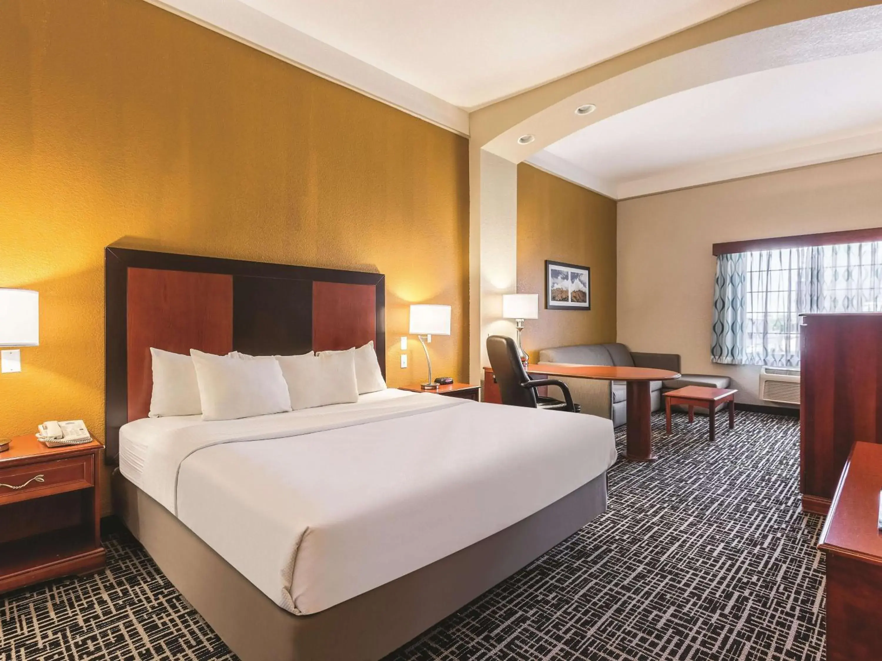 Deluxe King Suite - Non-Smoking in La Quinta by Wyndham Deming Deluxe King Suite - Non-Smoking in La Quinta by Wyndham Deming