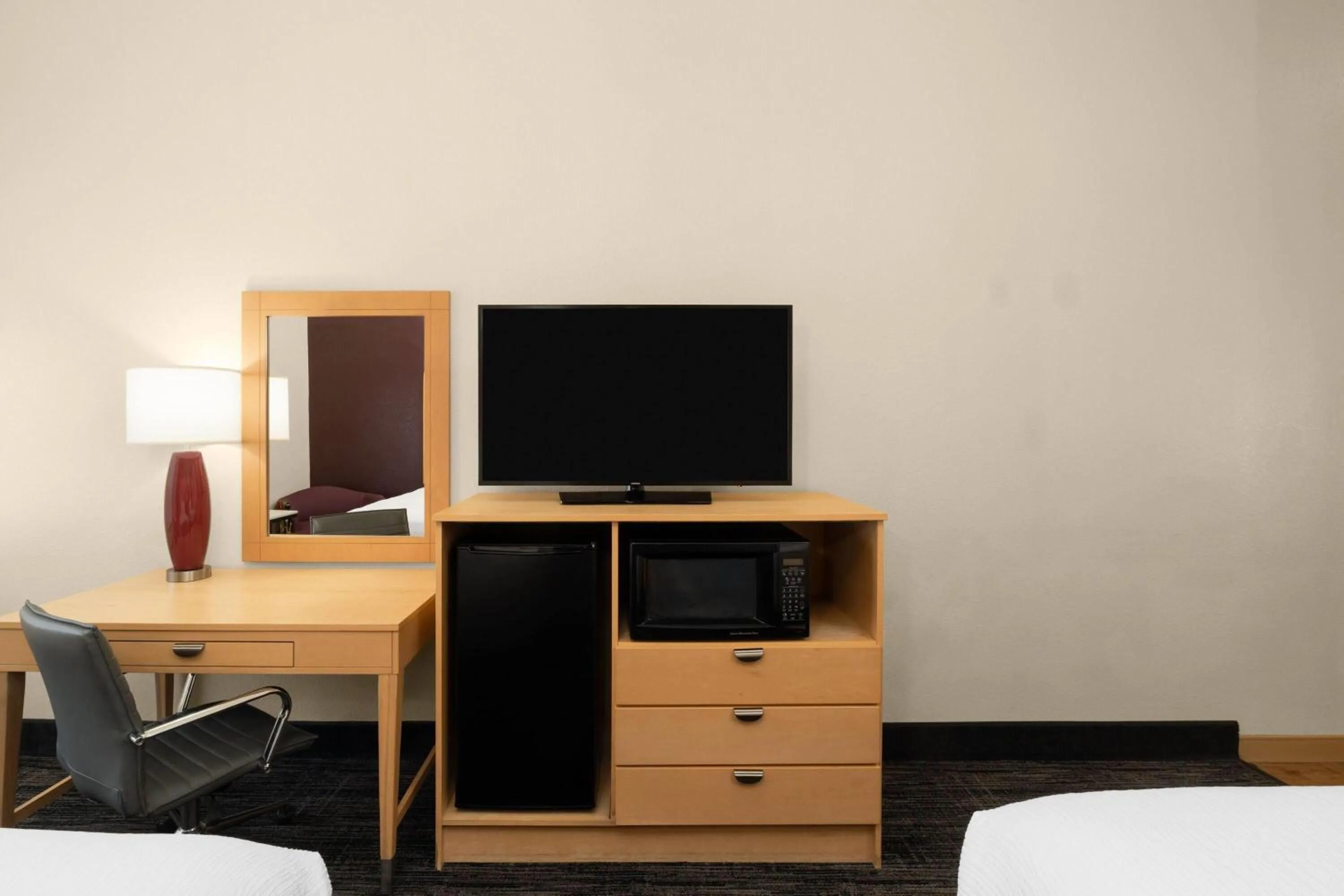 Photo of the whole room, Bed in La Quinta by Wyndham Tucumcari