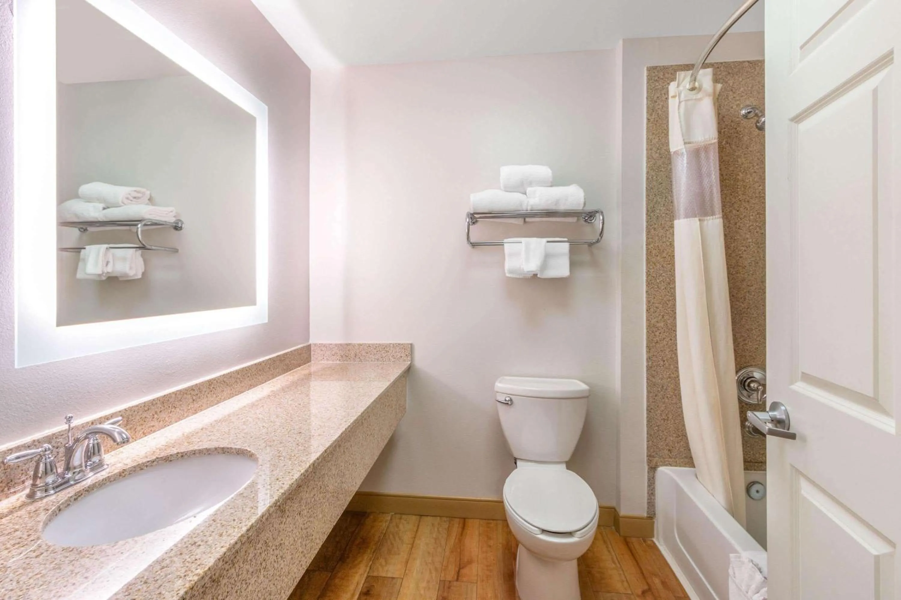 Bathroom in La Quinta by Wyndham Tucumcari