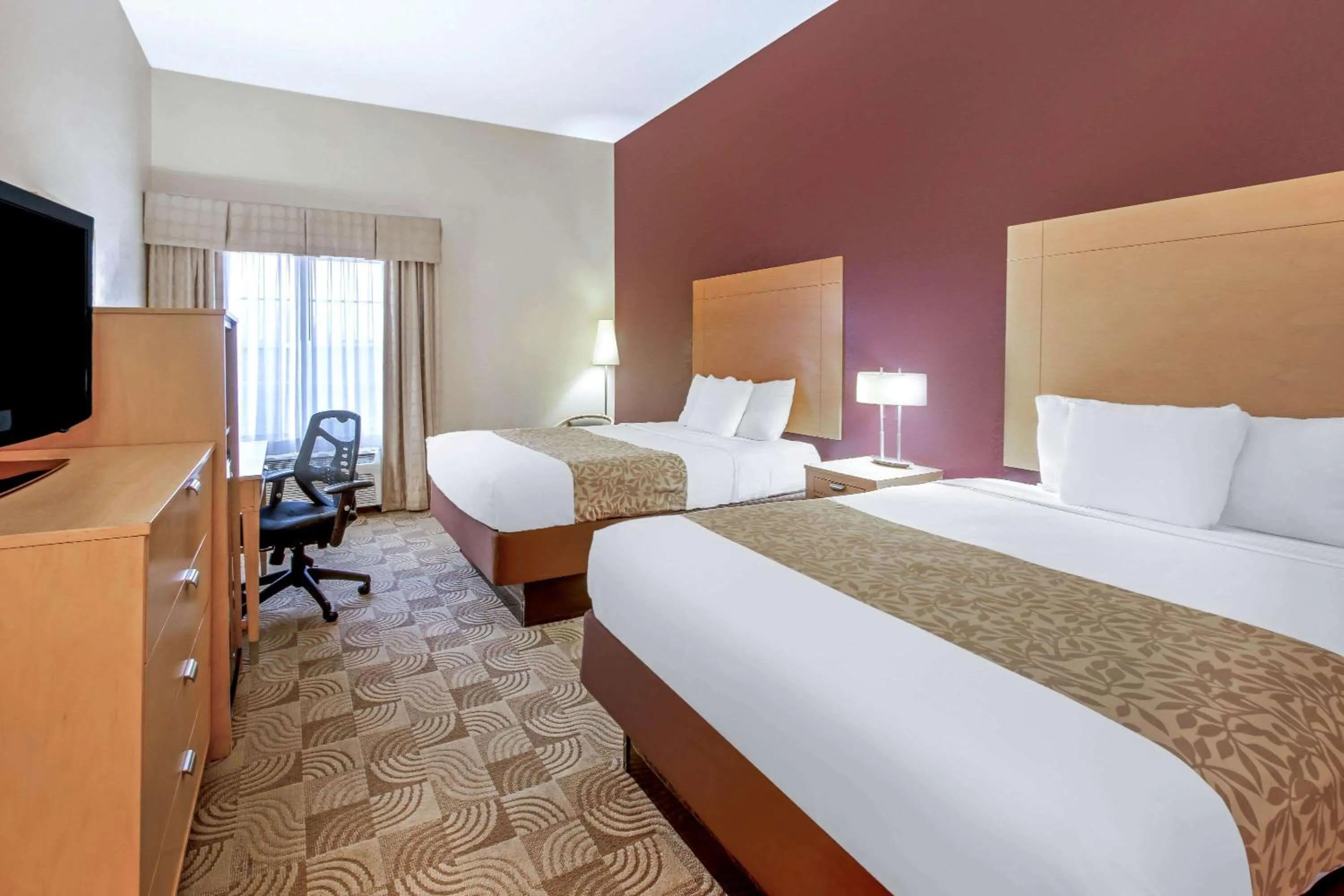 Photo of the whole room in La Quinta by Wyndham Tucumcari