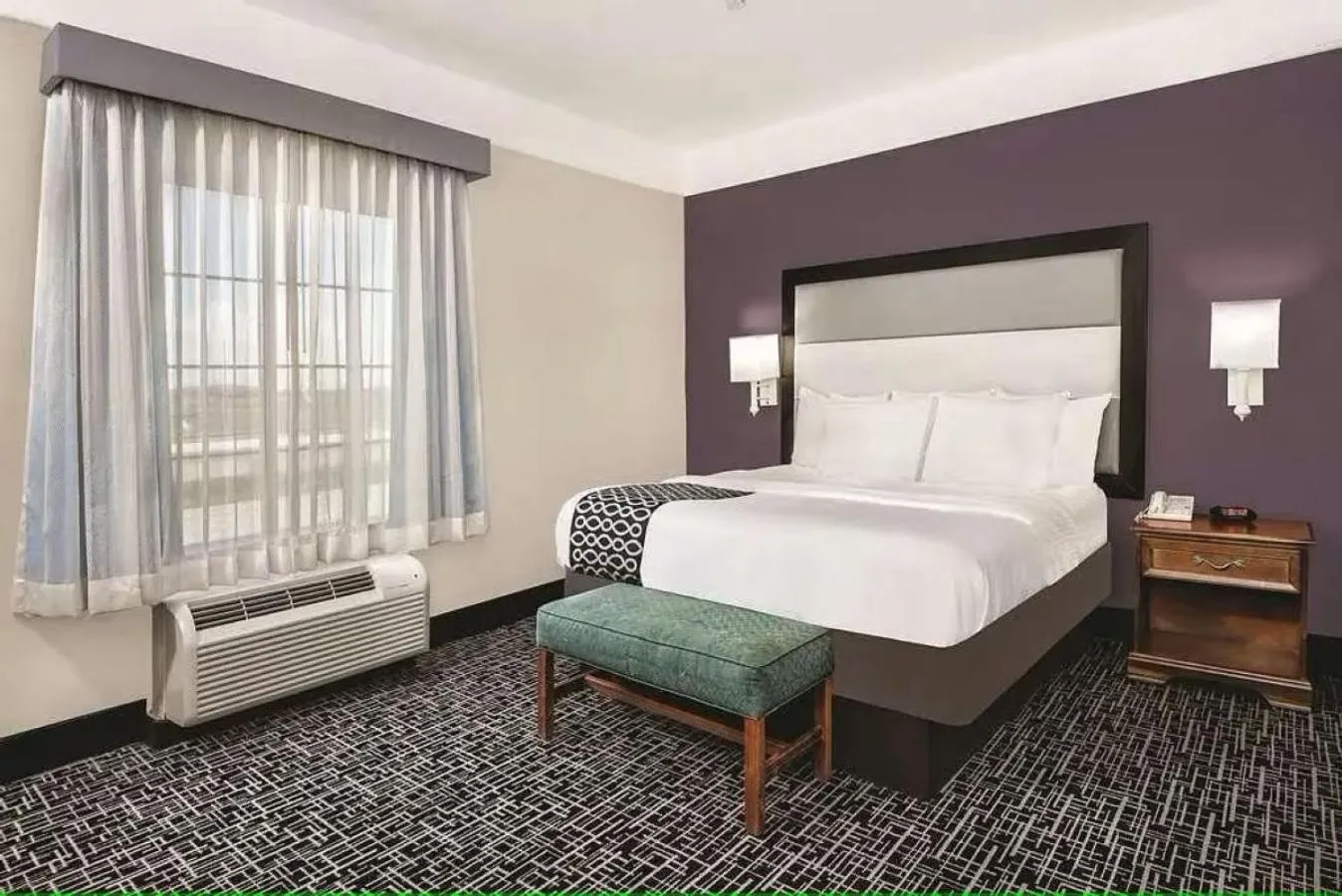 Bedroom, Bed in Vista Del Sol Hotel - Rosenberg