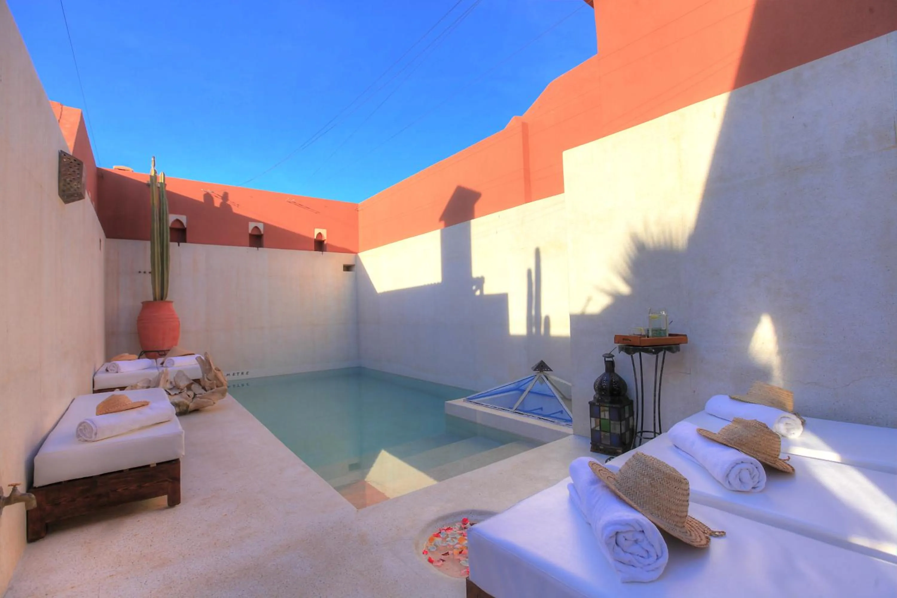 Swimming pool in Riad Kaiss By Anika