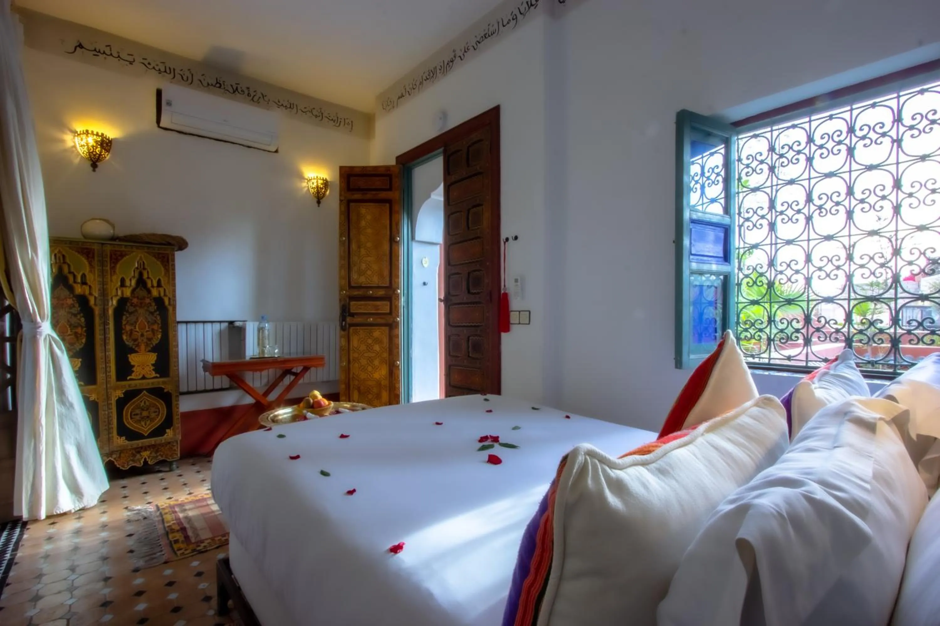 Bedroom, Bed in Riad Kaiss By Anika