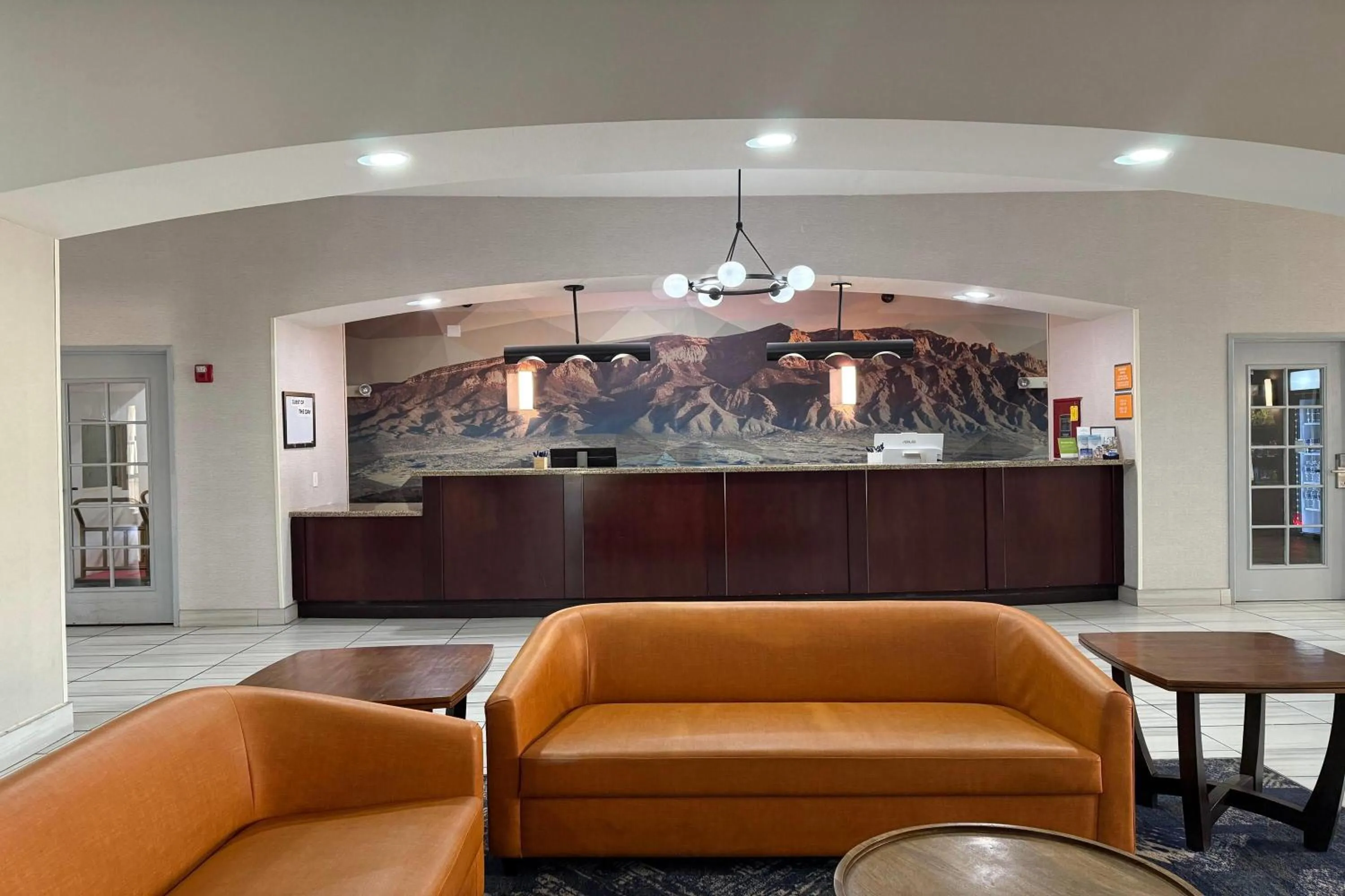 Lobby or reception in La Quinta Inn & Suites by Wyndham Albuquerque Midtown