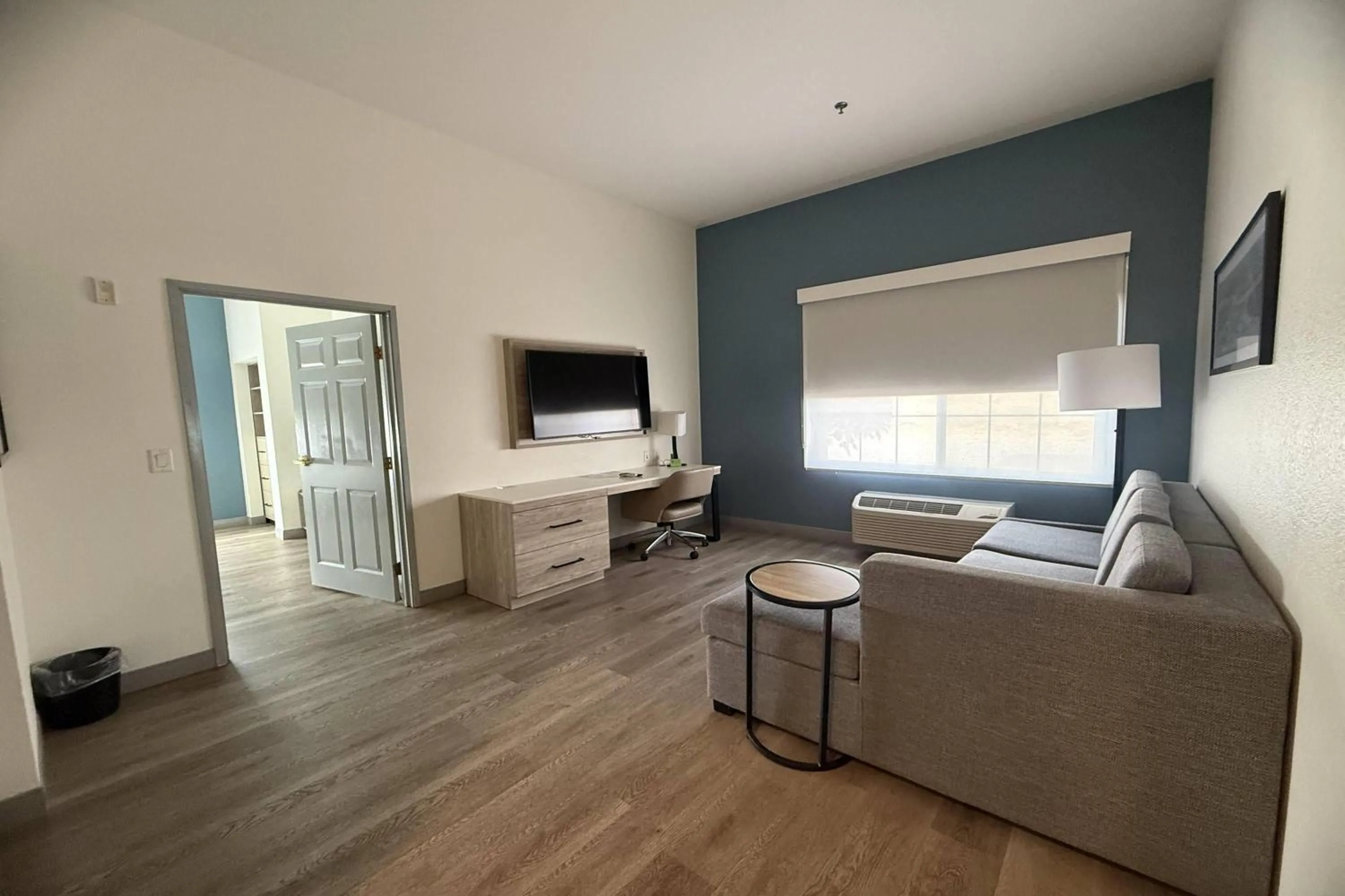 Photo of the whole room in La Quinta Inn & Suites by Wyndham Albuquerque Midtown