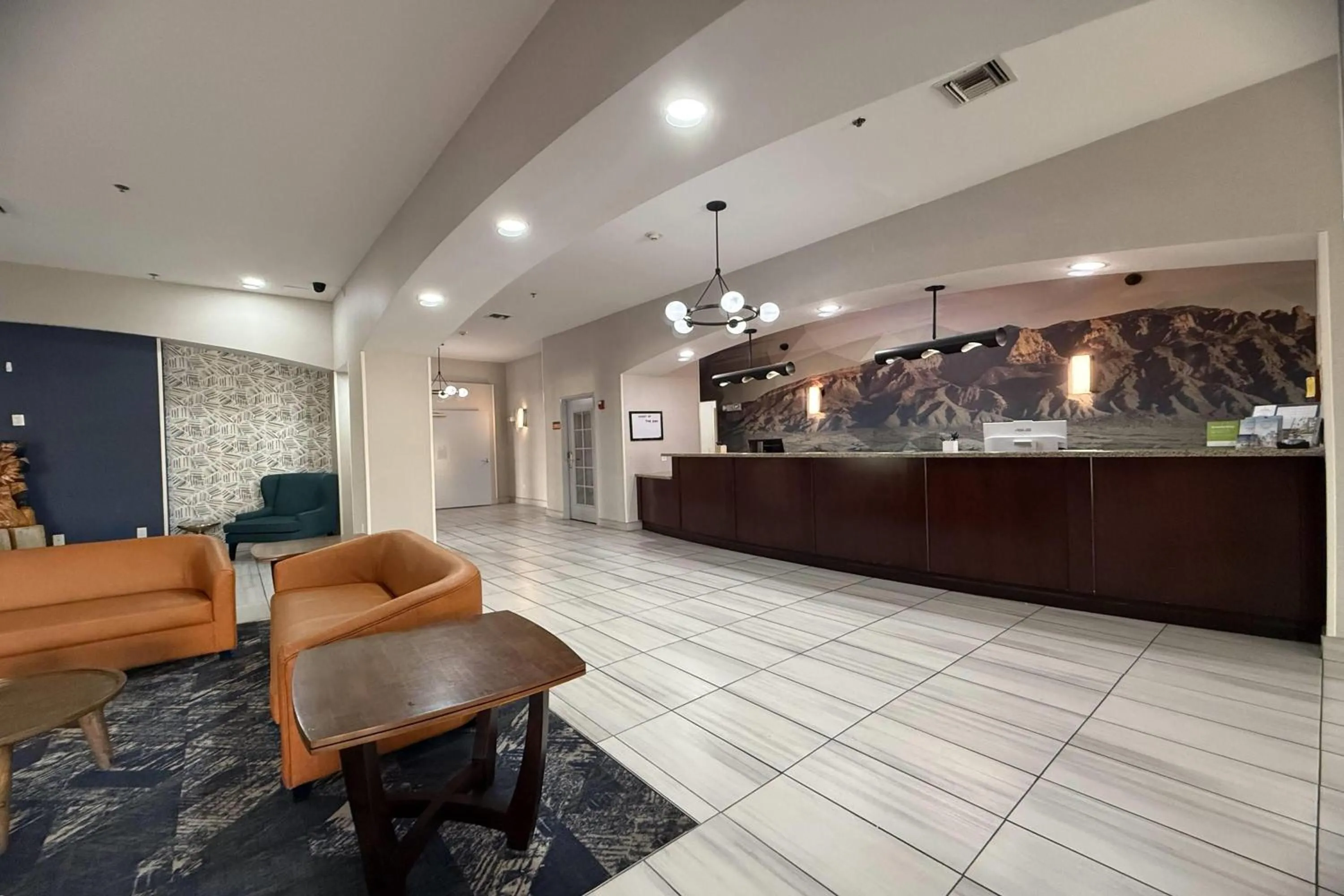 Lobby or reception in La Quinta Inn & Suites by Wyndham Albuquerque Midtown