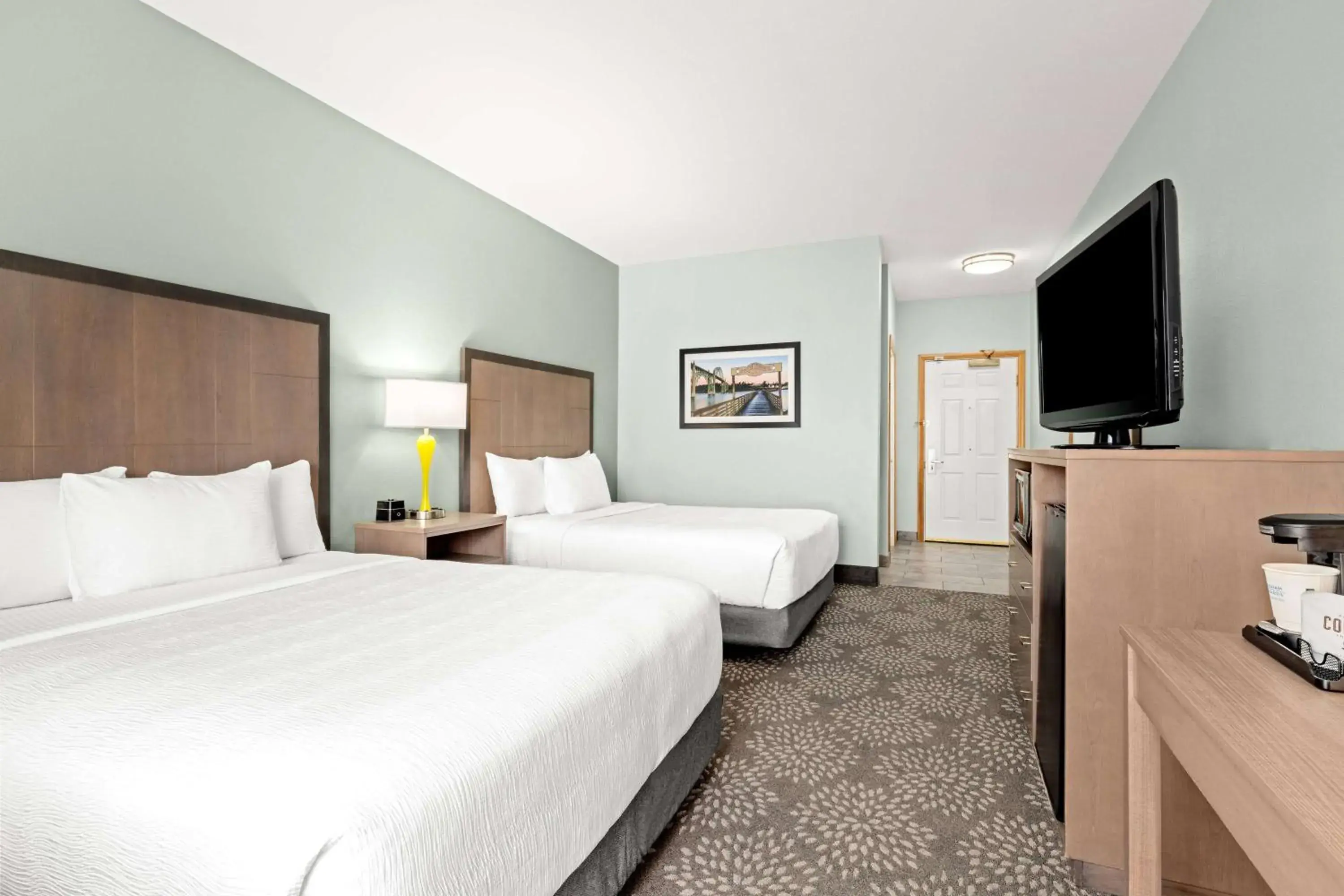 Queen Room with Two Queen Beds - Mobility Access/Non-Smoking in La Quinta by Wyndham Newport Queen Room with Two Queen Beds - Mobility Access/Non-Smoking in La Quinta by Wyndham Newport