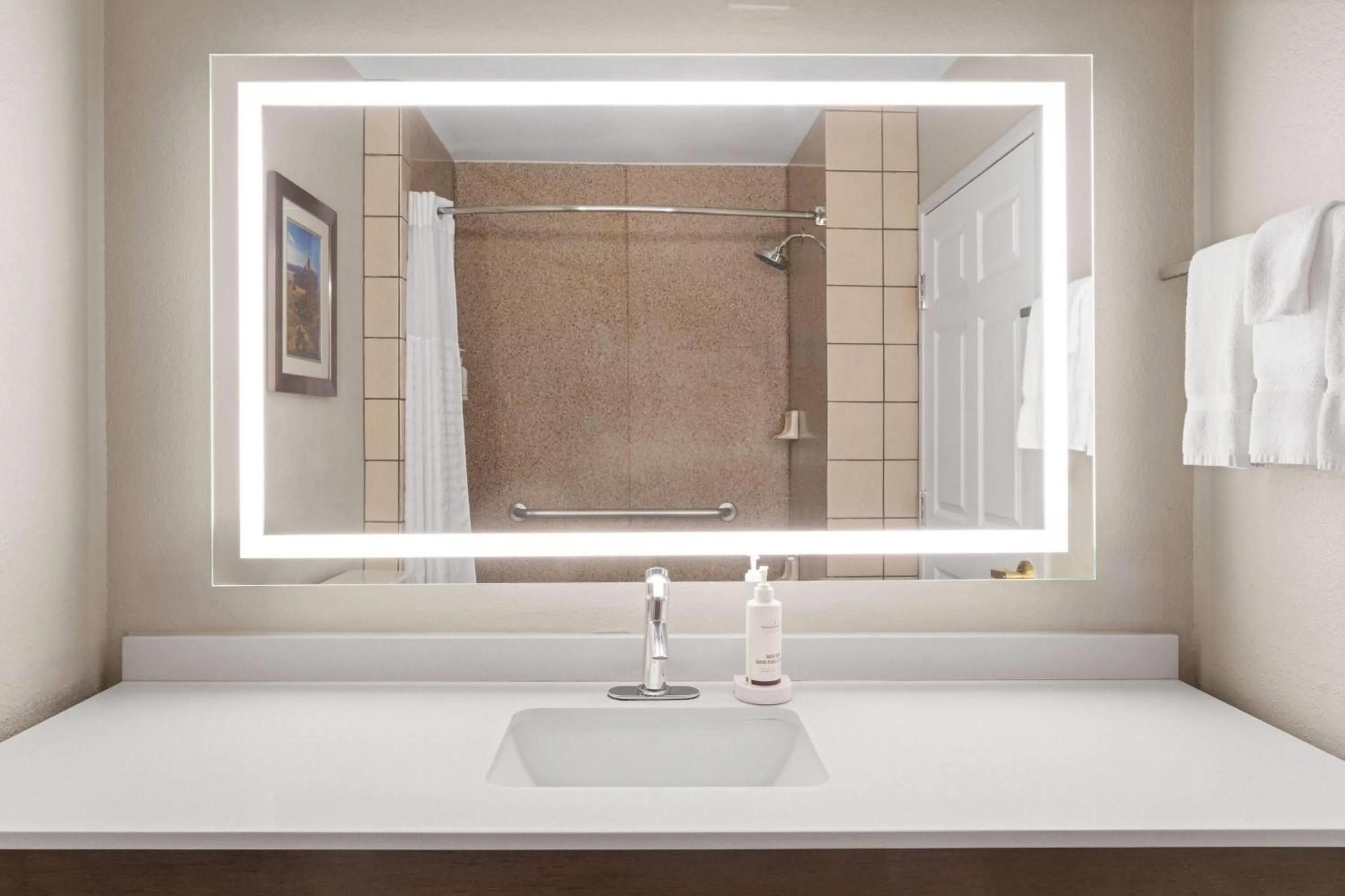 Bathroom in La Quinta by Wyndham Gallup