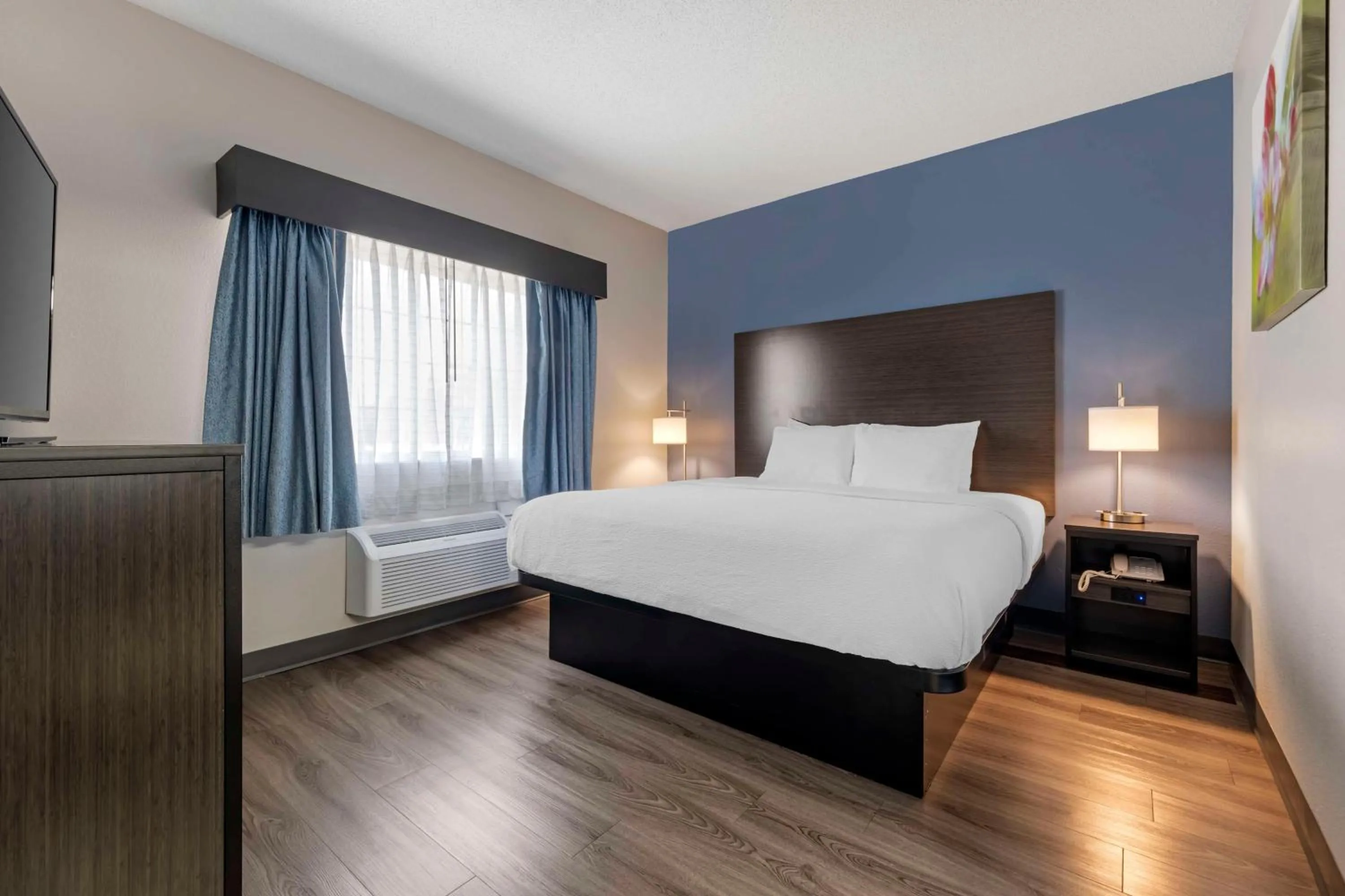 Bedroom, Bed in Best Western Louisville Airport Expo