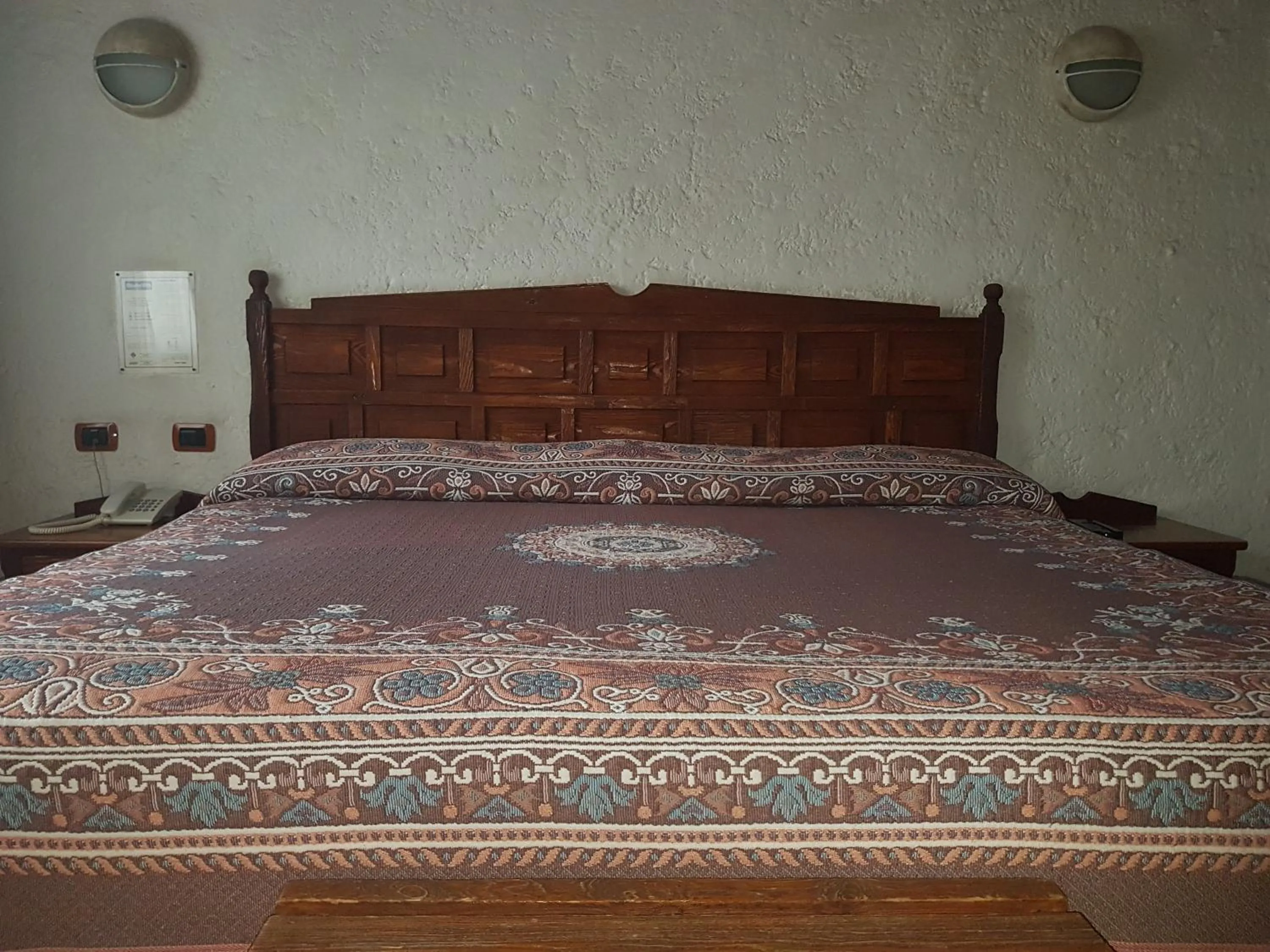Bed in State Inn