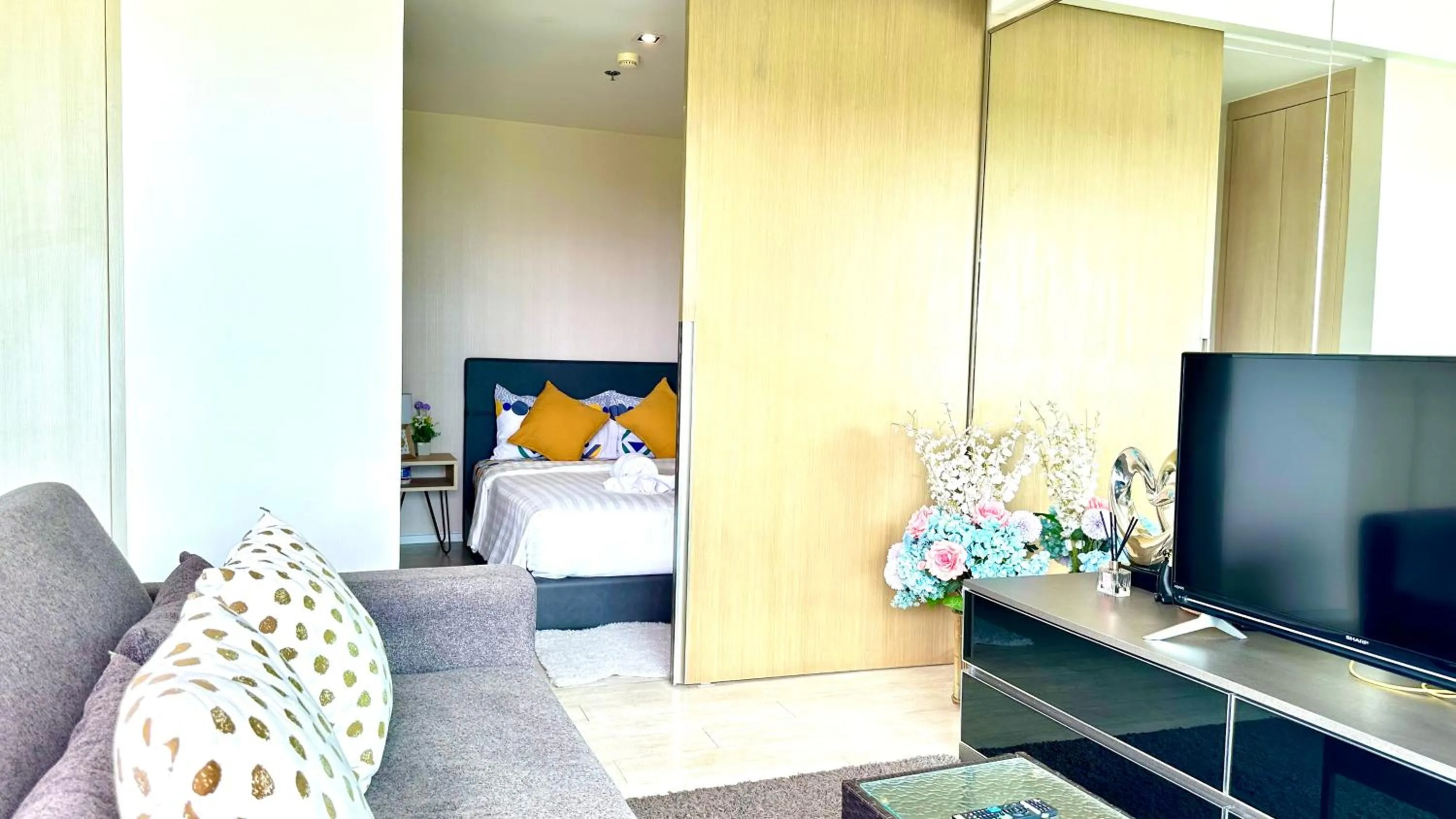 Bed in Veranda Residence pattaya By Sea