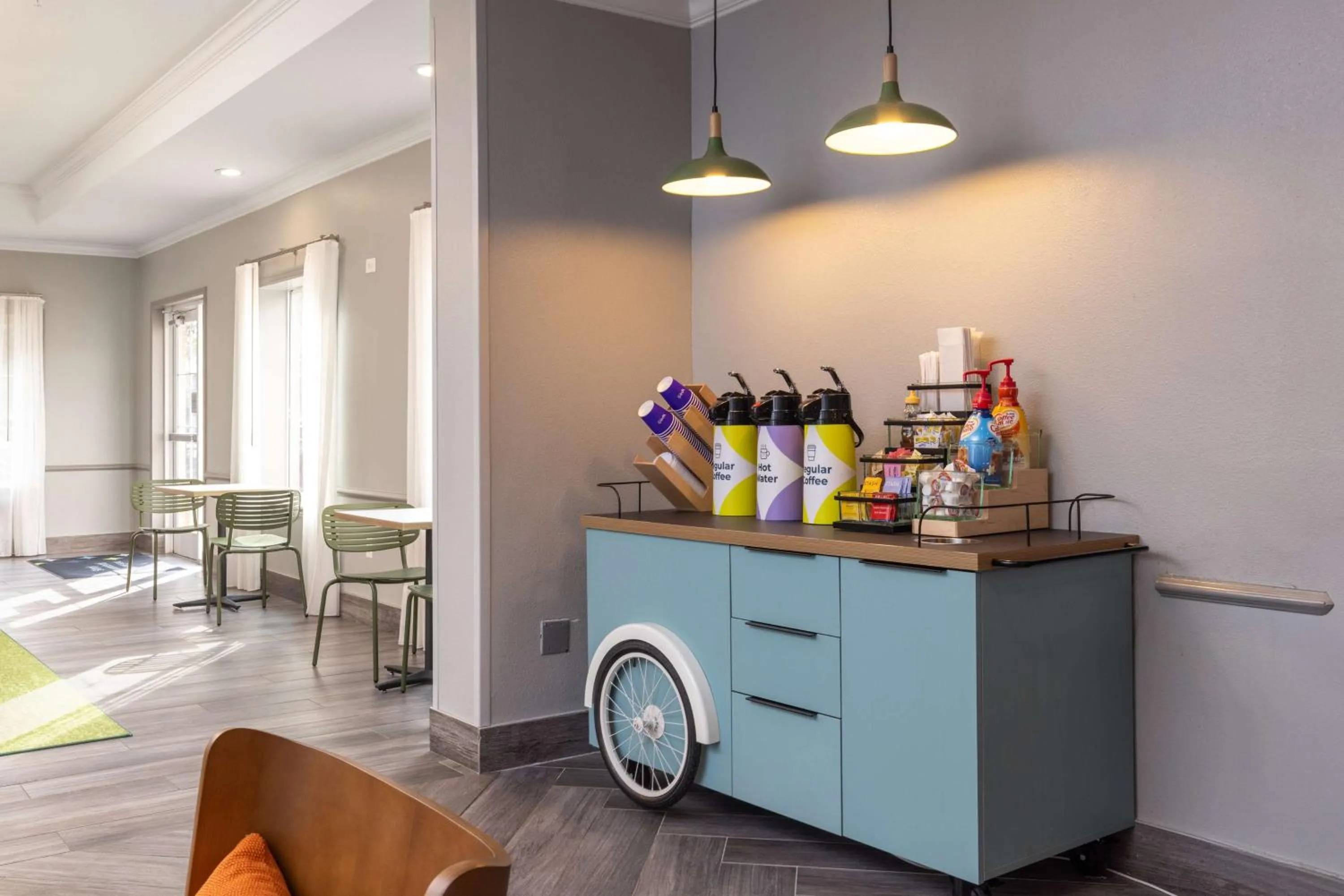 Dining area in Spark by Hilton Houston West Clay Road