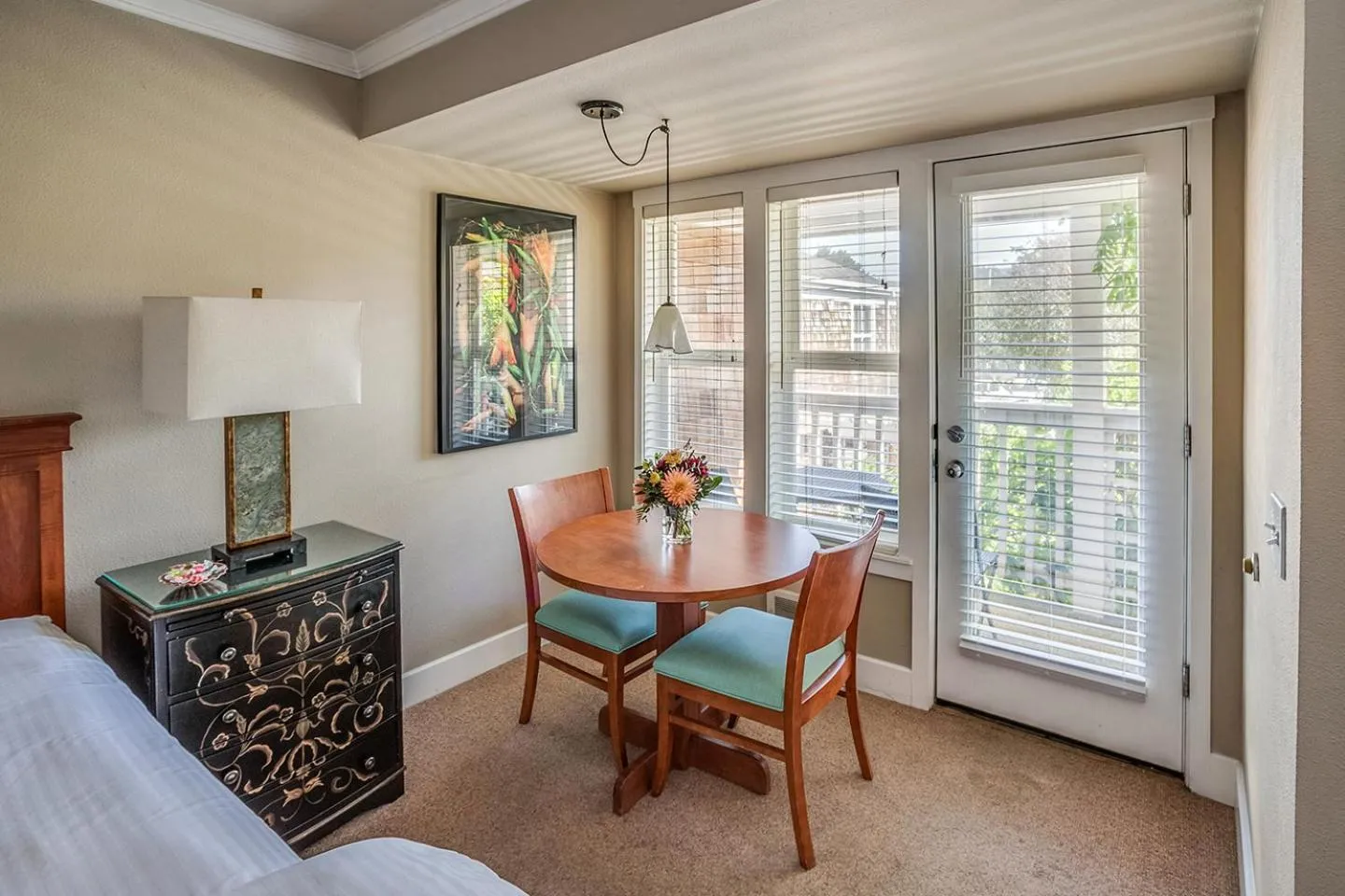Dining area in Cannon Beach Hotel Collection