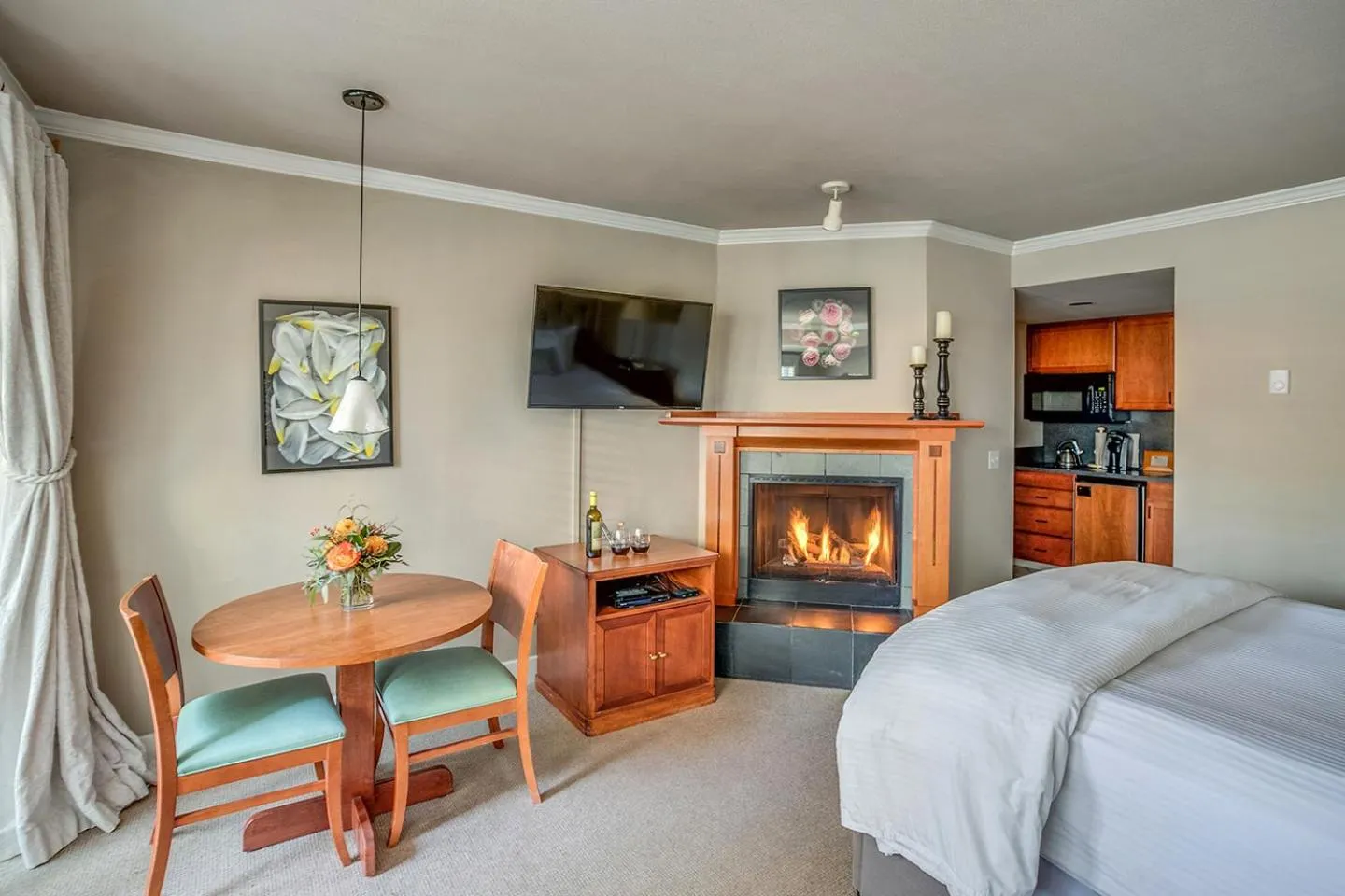 Bed in Cannon Beach Hotel Collection