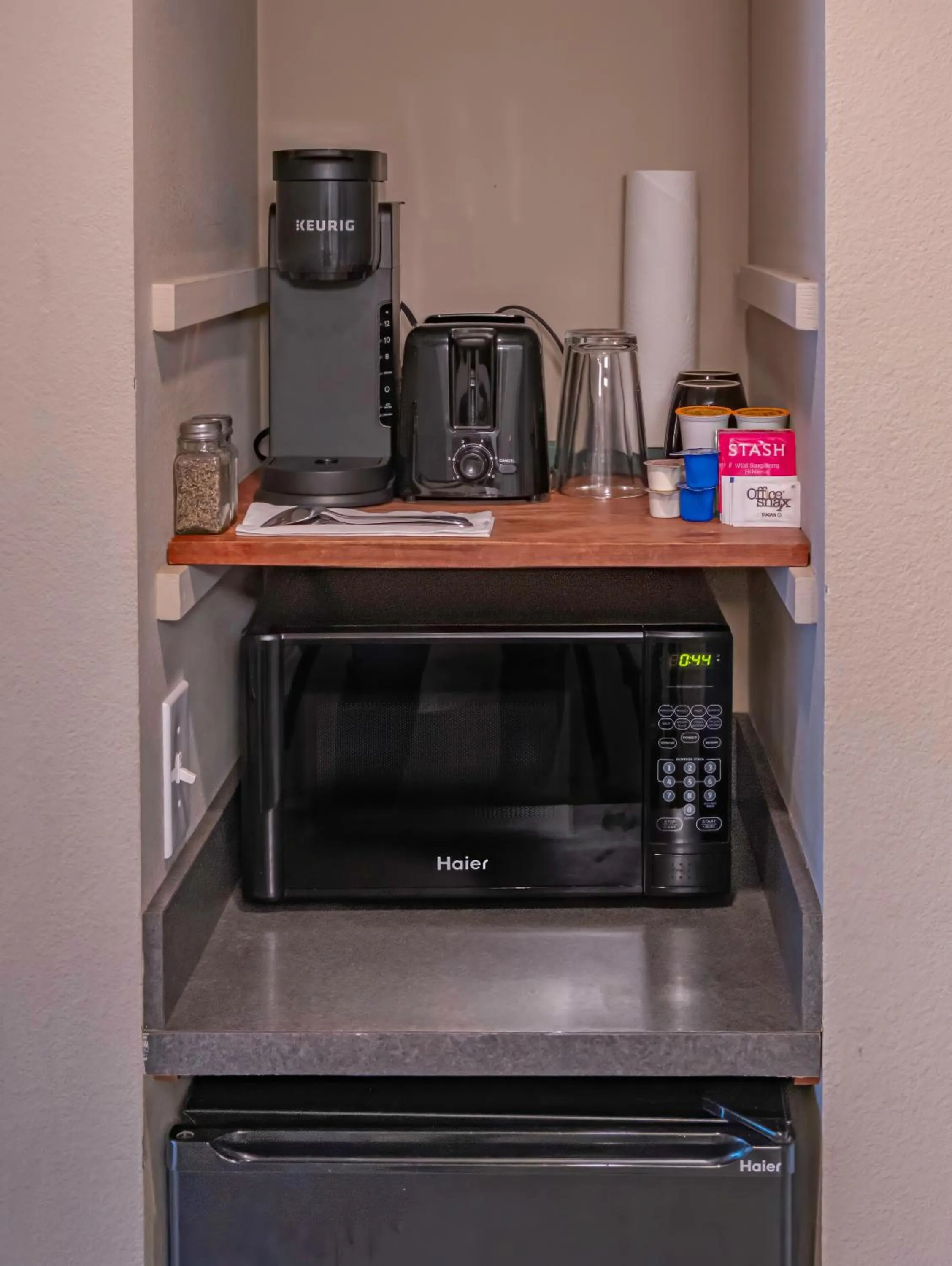 Coffee/tea facilities in Cannon Beach Hotel Collection