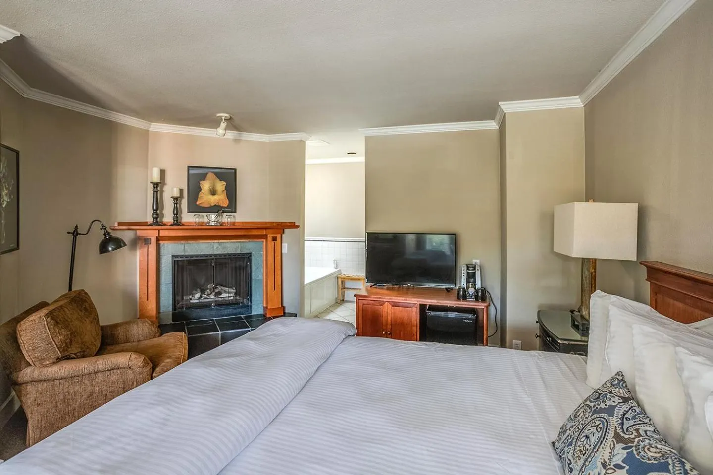 Bed in Cannon Beach Hotel Collection