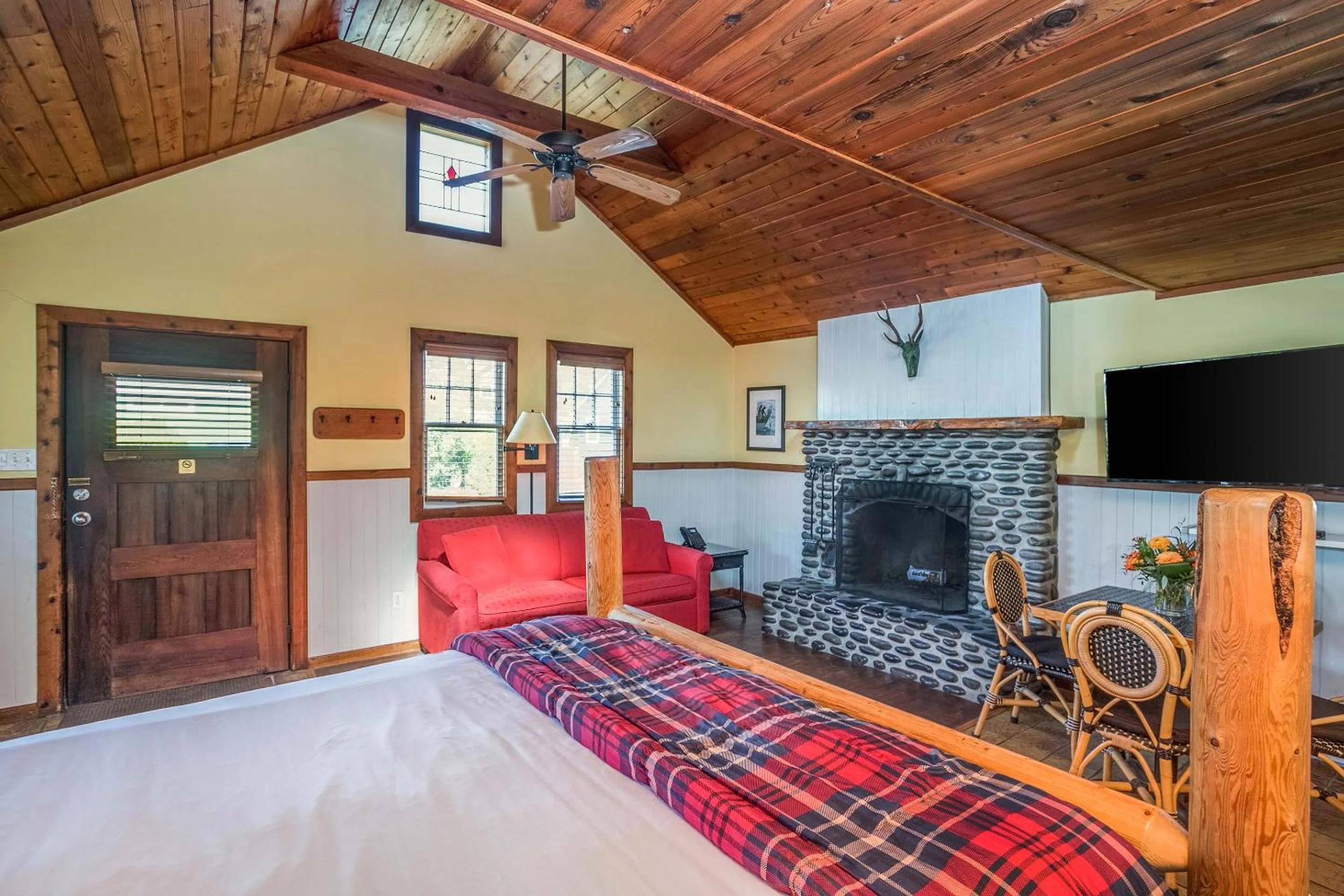 Bed in Cannon Beach Hotel Collection