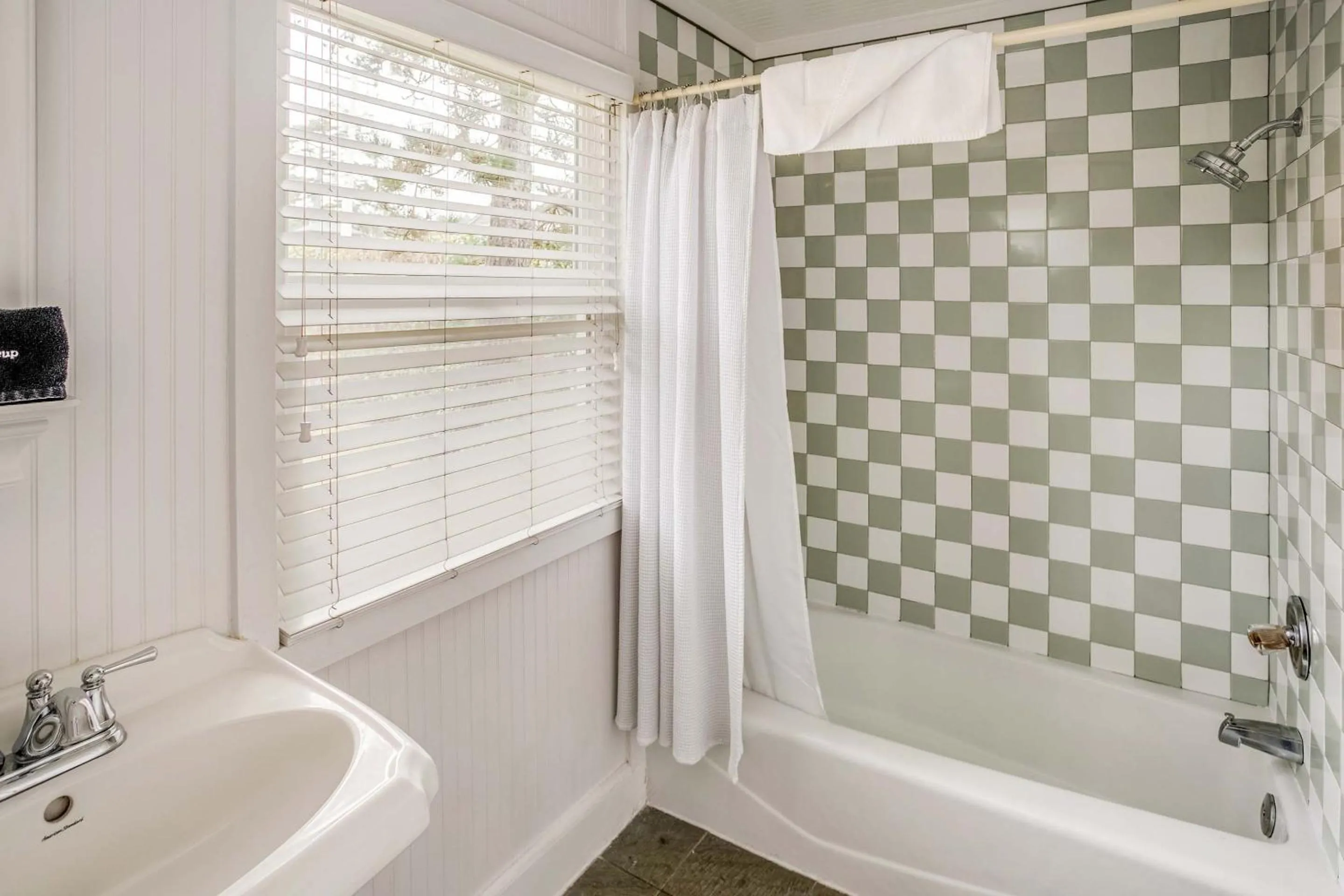 Bathroom in Cannon Beach Hotel Collection