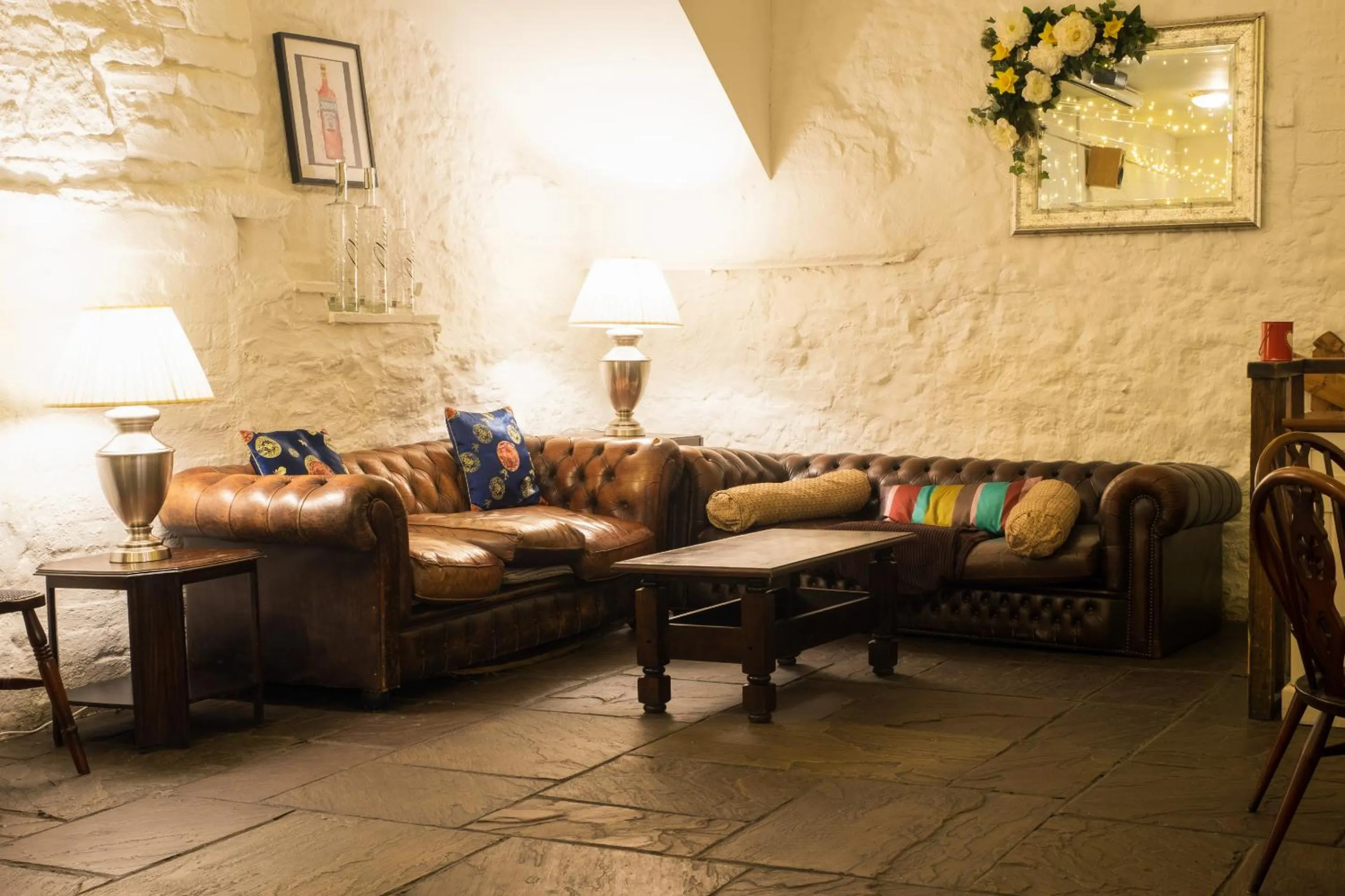 Lounge or bar in Kings Arms Hotel