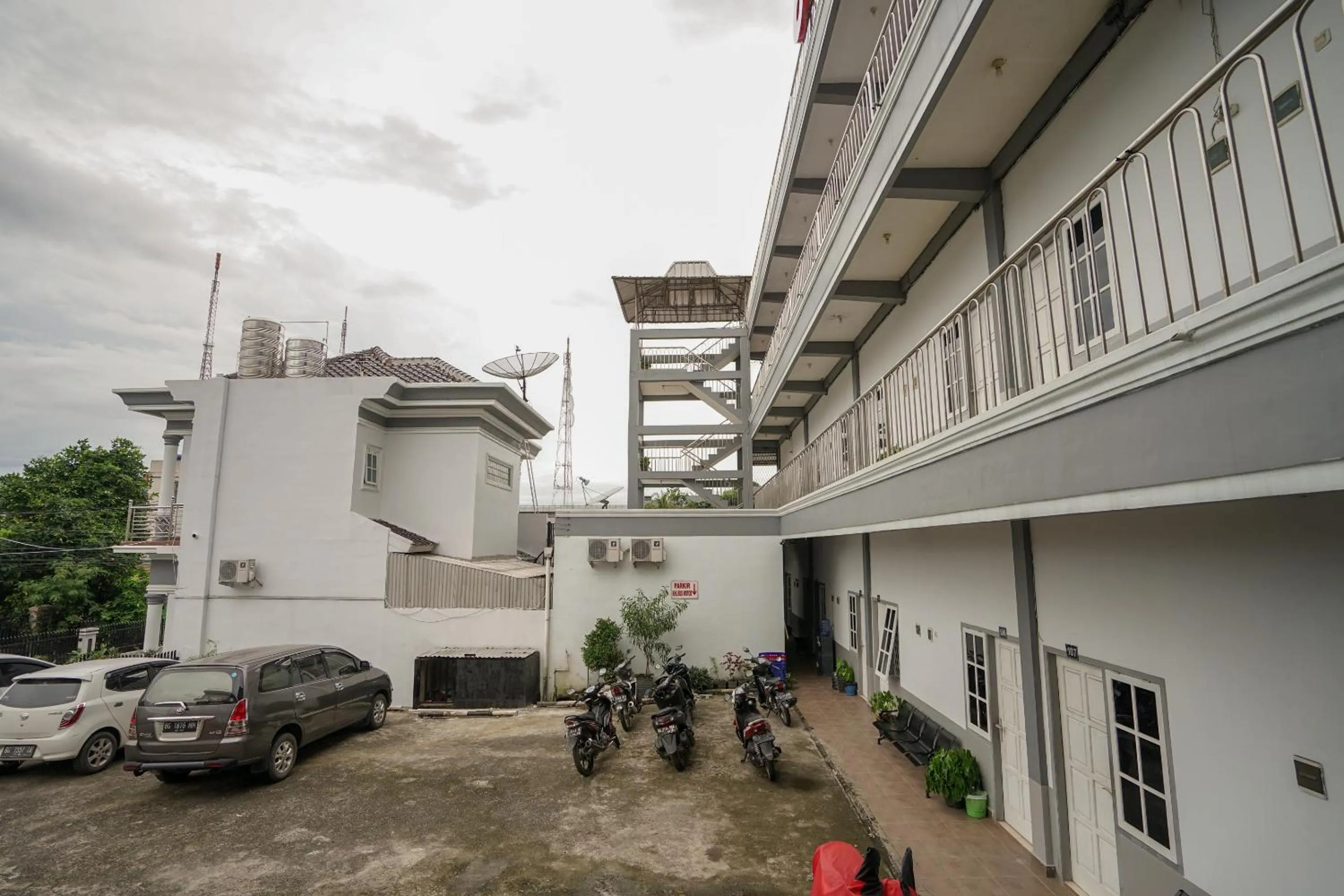 Balcony/Terrace in KoolKost near Palembang Icon Mall 4