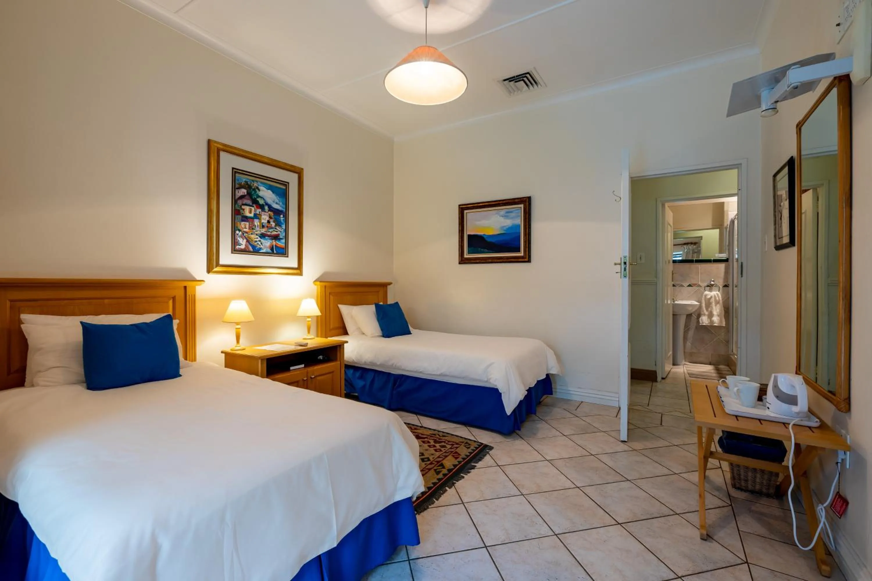 Bed in Mhlati Guest Cottages