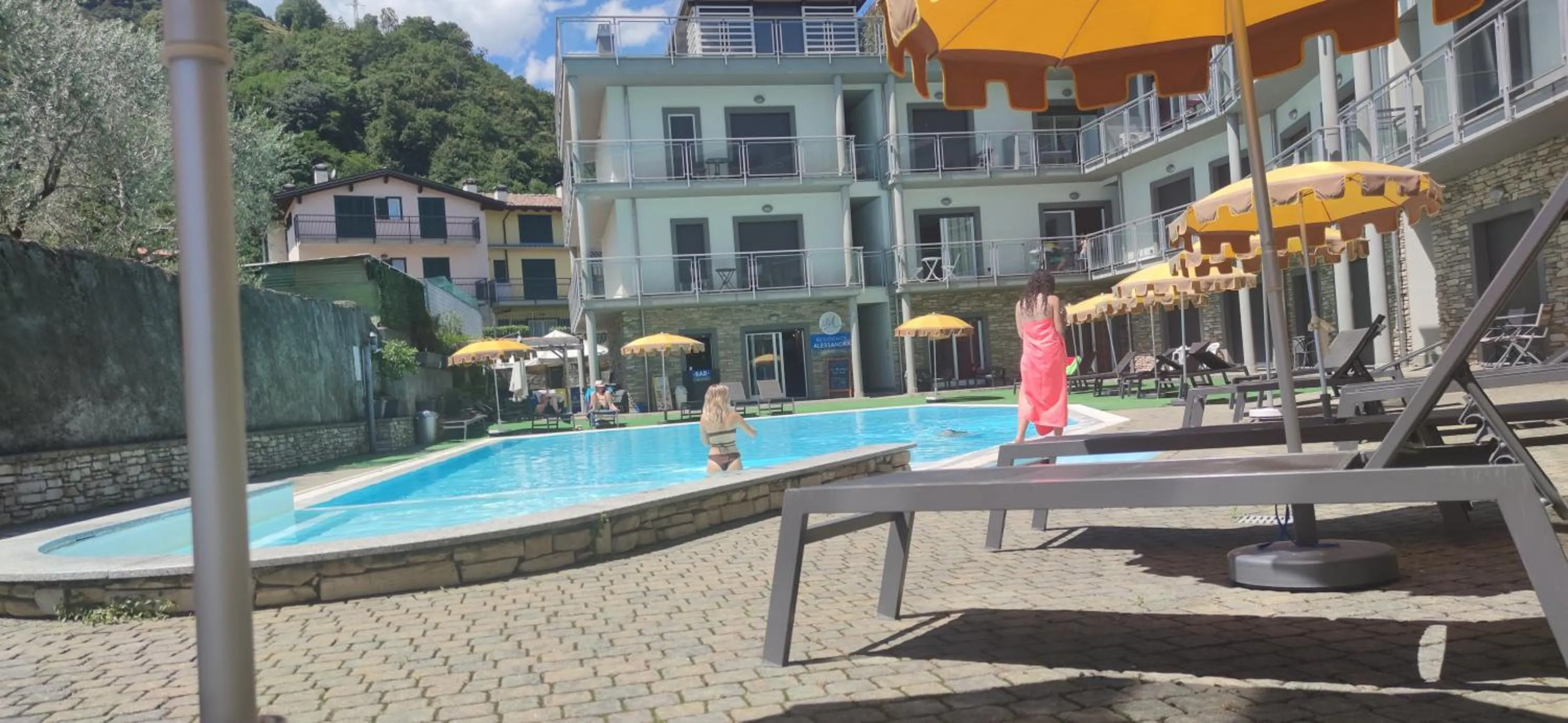 Swimming pool in Hotel Residence Alessandra