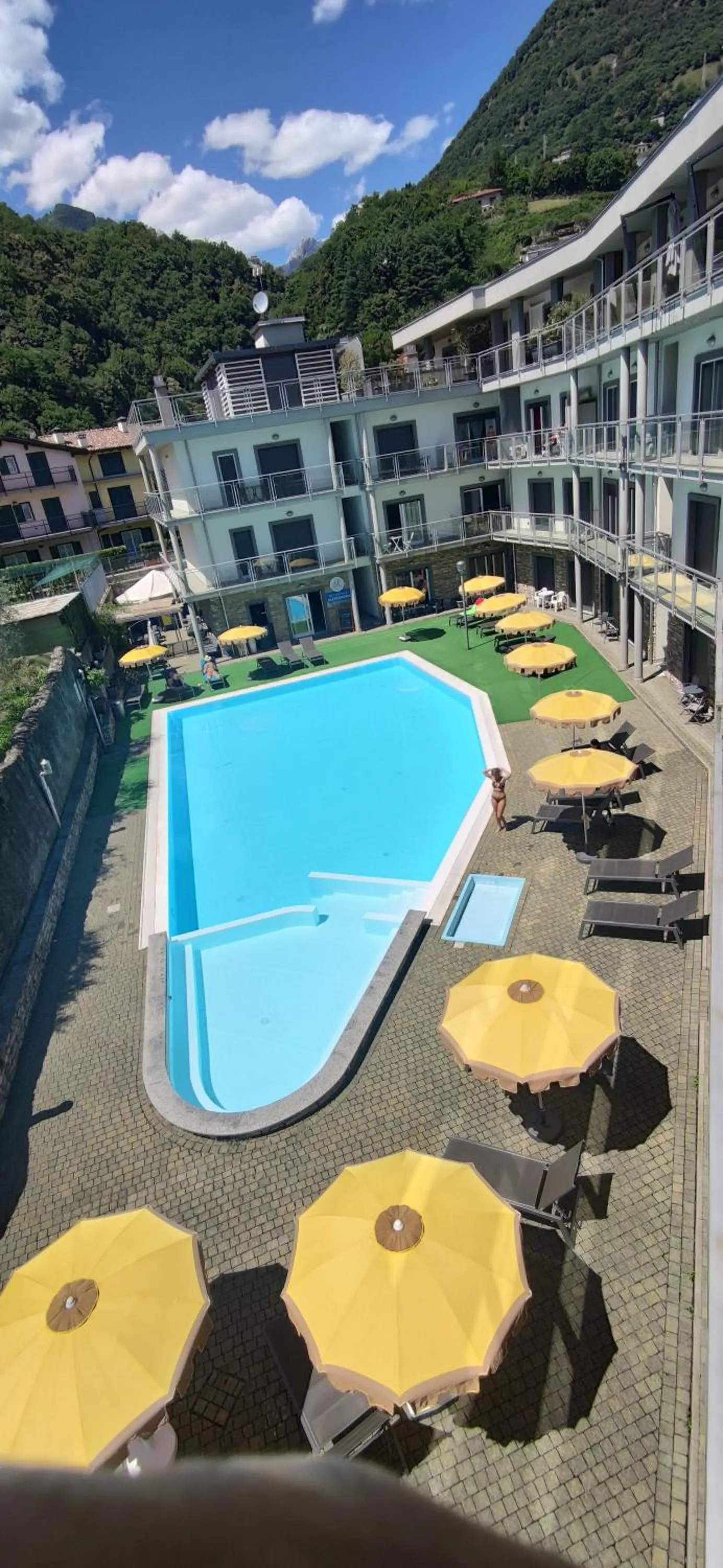 Swimming pool in Hotel Residence Alessandra