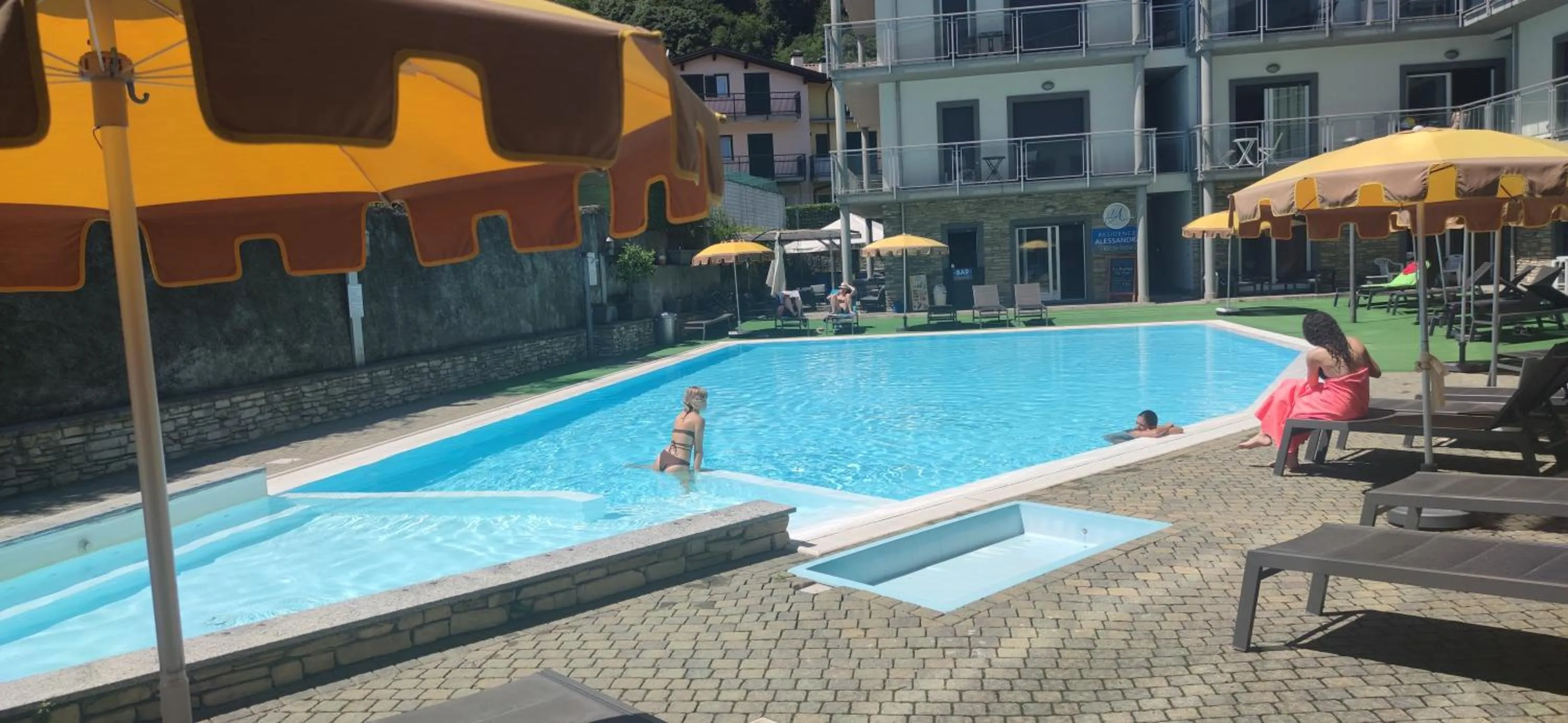Pool view in Hotel Residence Alessandra