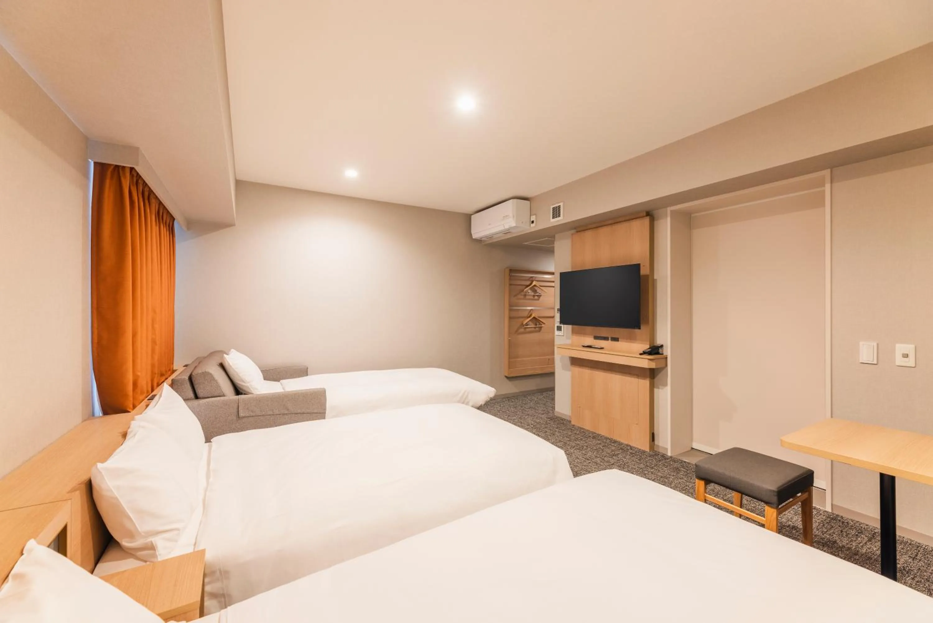 Photo of the whole room, Bed in Sotetsu Fresa Inn Yokohama Sakuragi-cho - Renovated in June 20th 2025