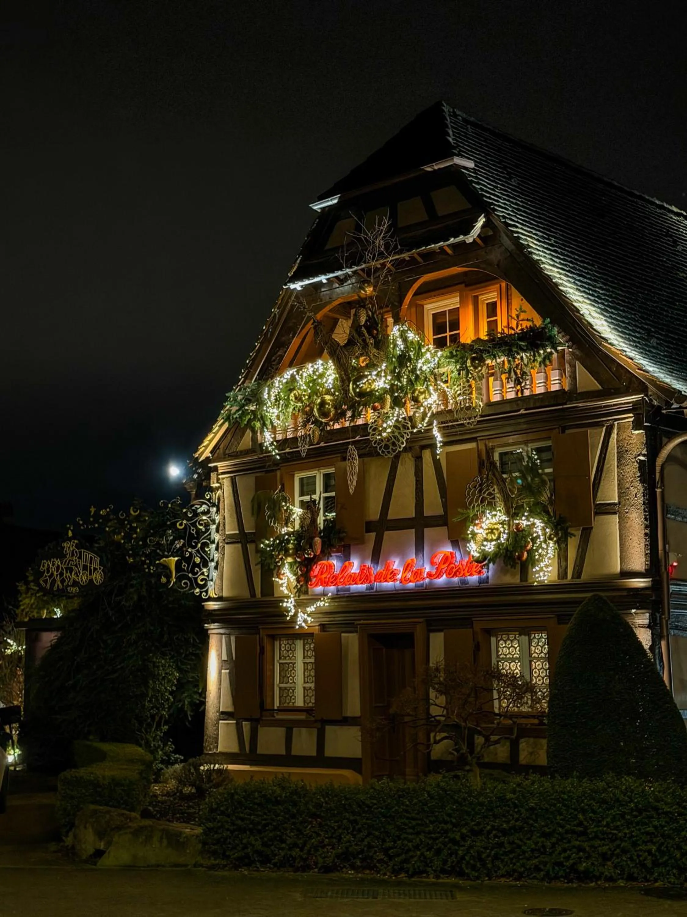 Property building in Hôtel Restaurant Relais De La Poste - Strasbourg Nord