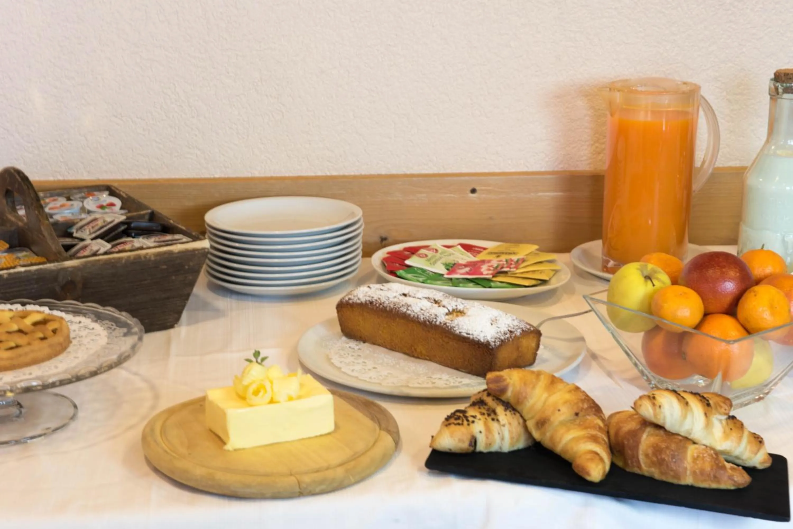 Food and drinks in Hotel Eira