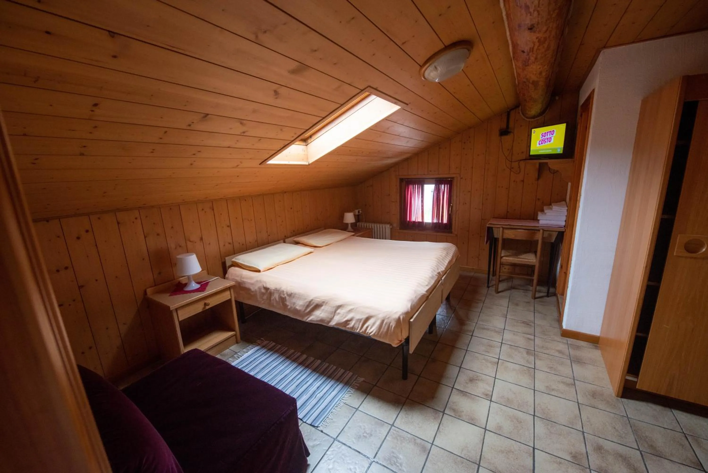 Bedroom, Bed in Hotel Eira