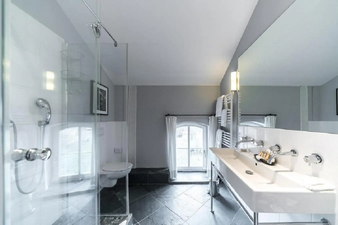 Shower in Hotel Schloss Gamehl