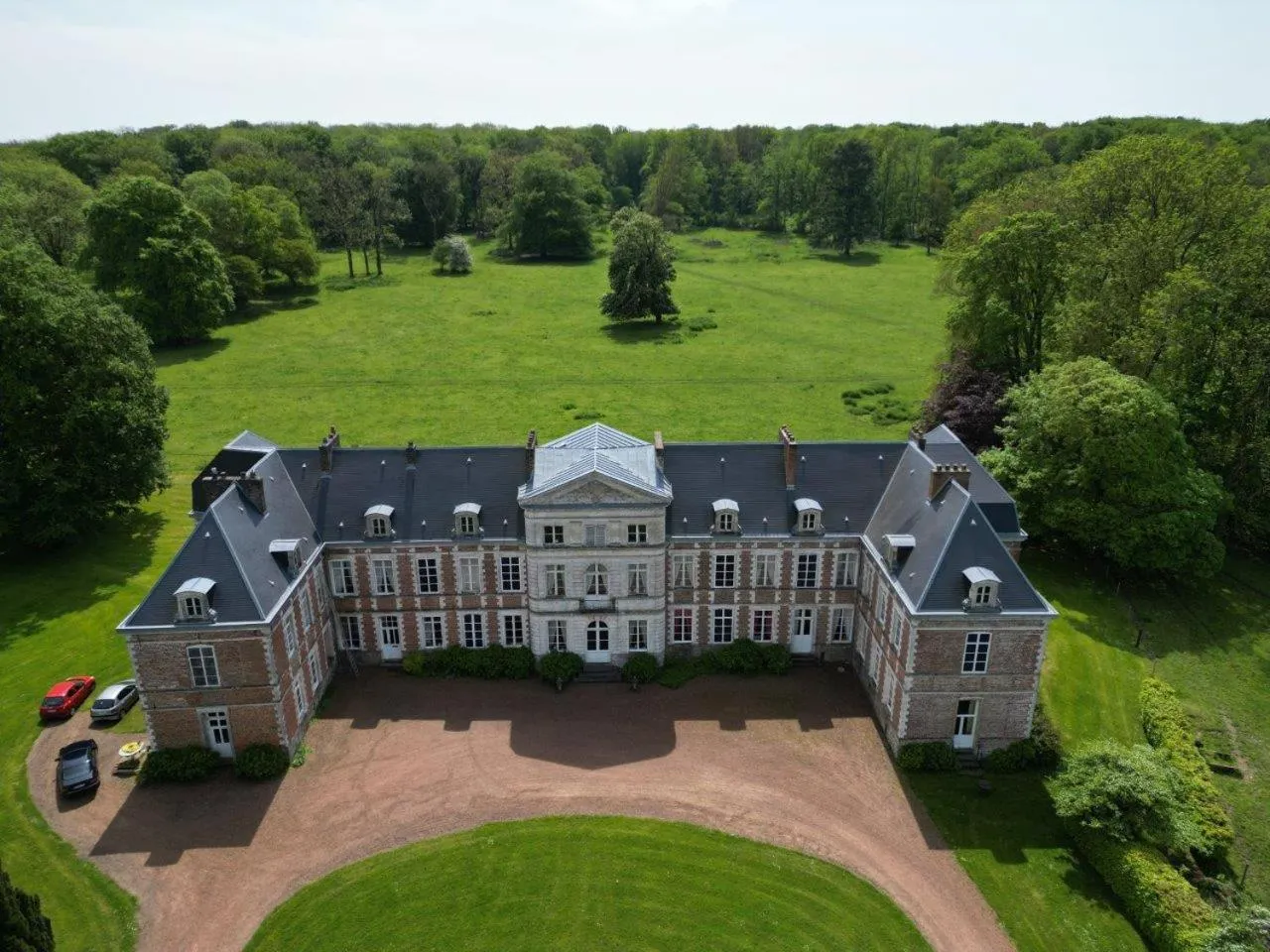 Bird's eye view in Chambres d'hôtes & Gîtes du Château de Grand Rullecourt