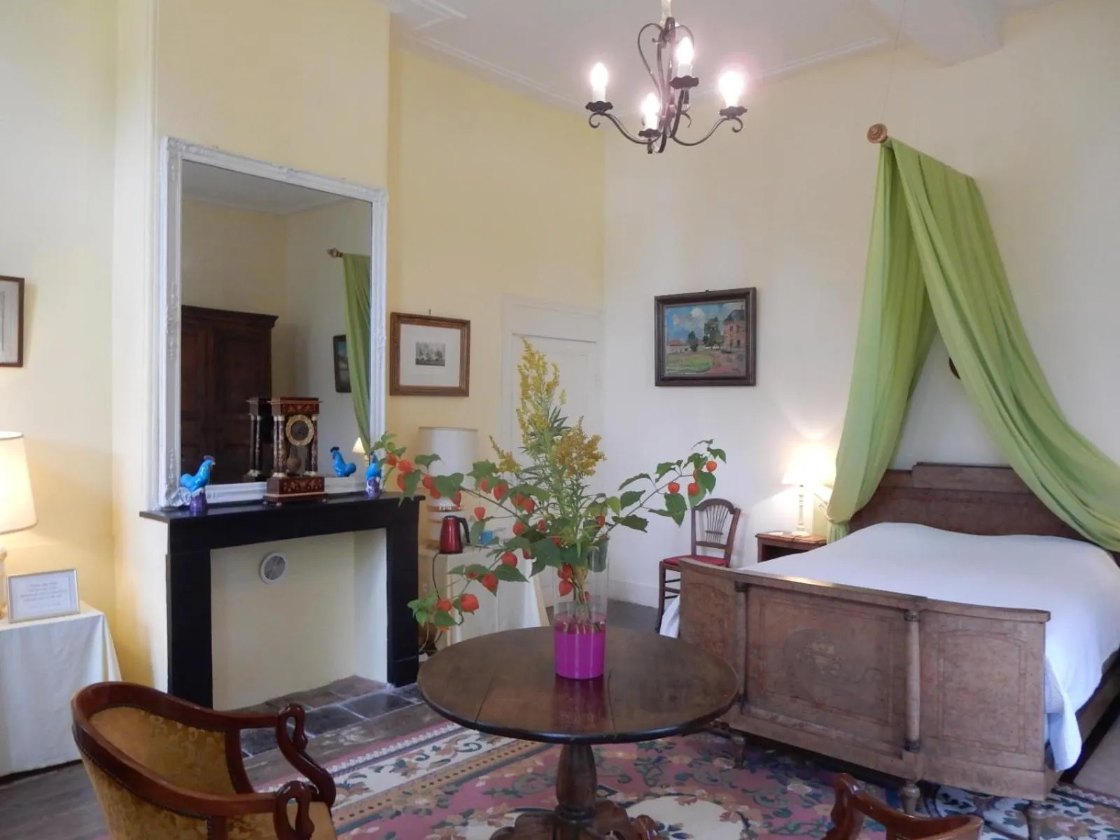 Photo of the whole room, Bed in Chambres d'hôtes & Gîtes du Château de Grand Rullecourt